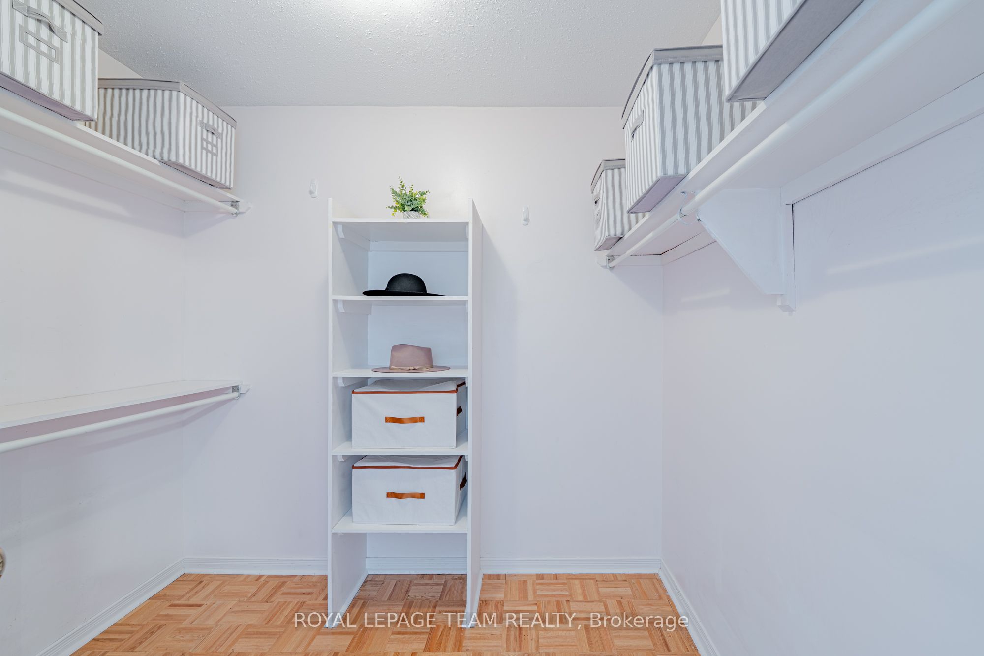 28 Huntview Private Property Photo 33