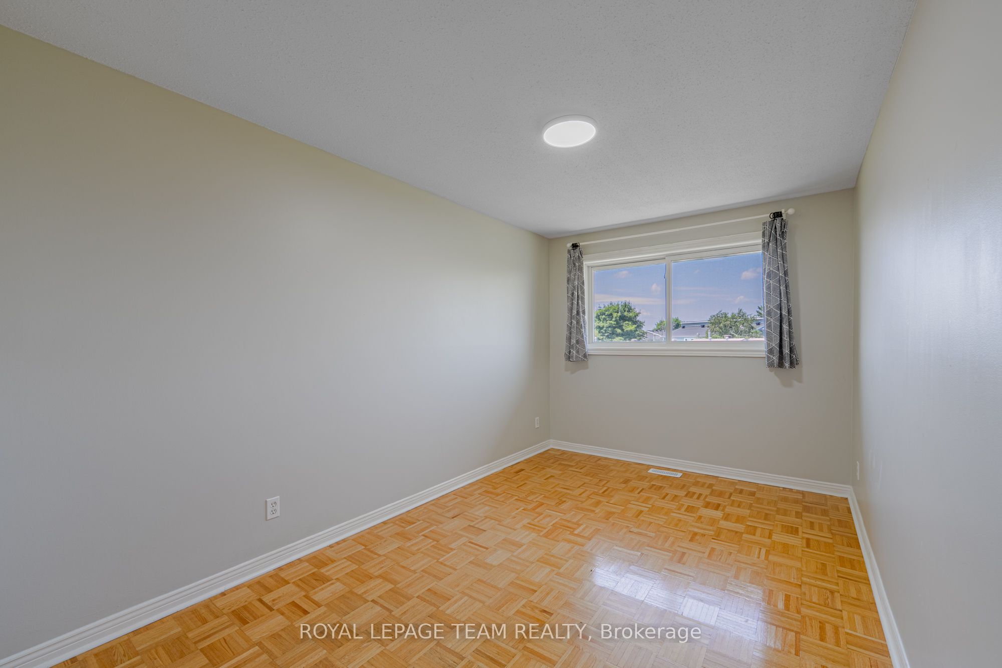 28 Huntview Private Property Photo 34