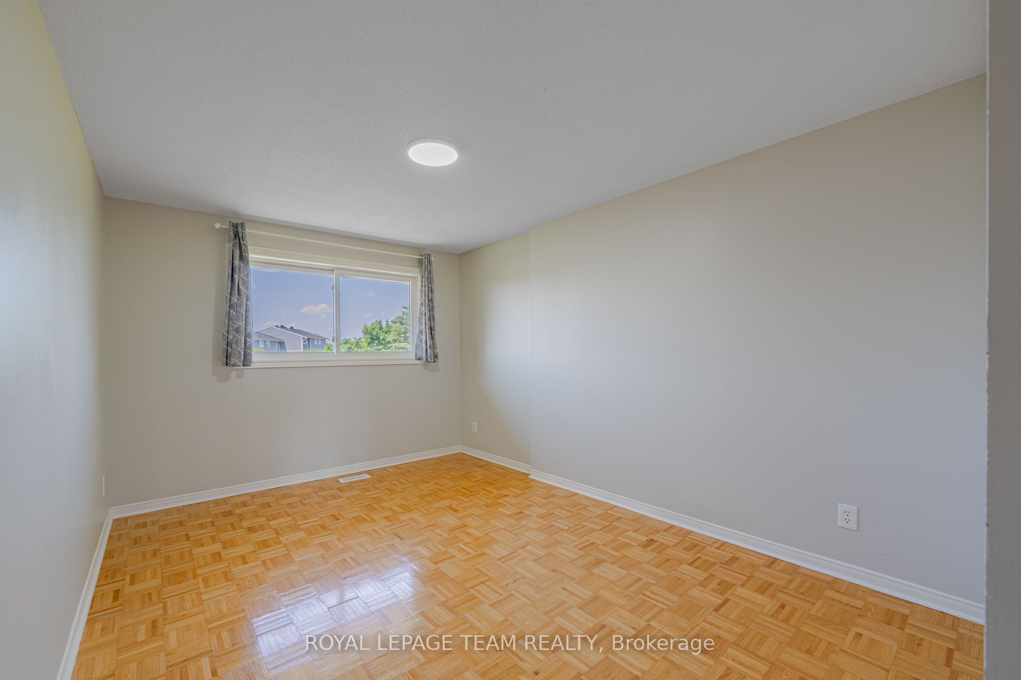 28 Huntview Private Property Photo 36