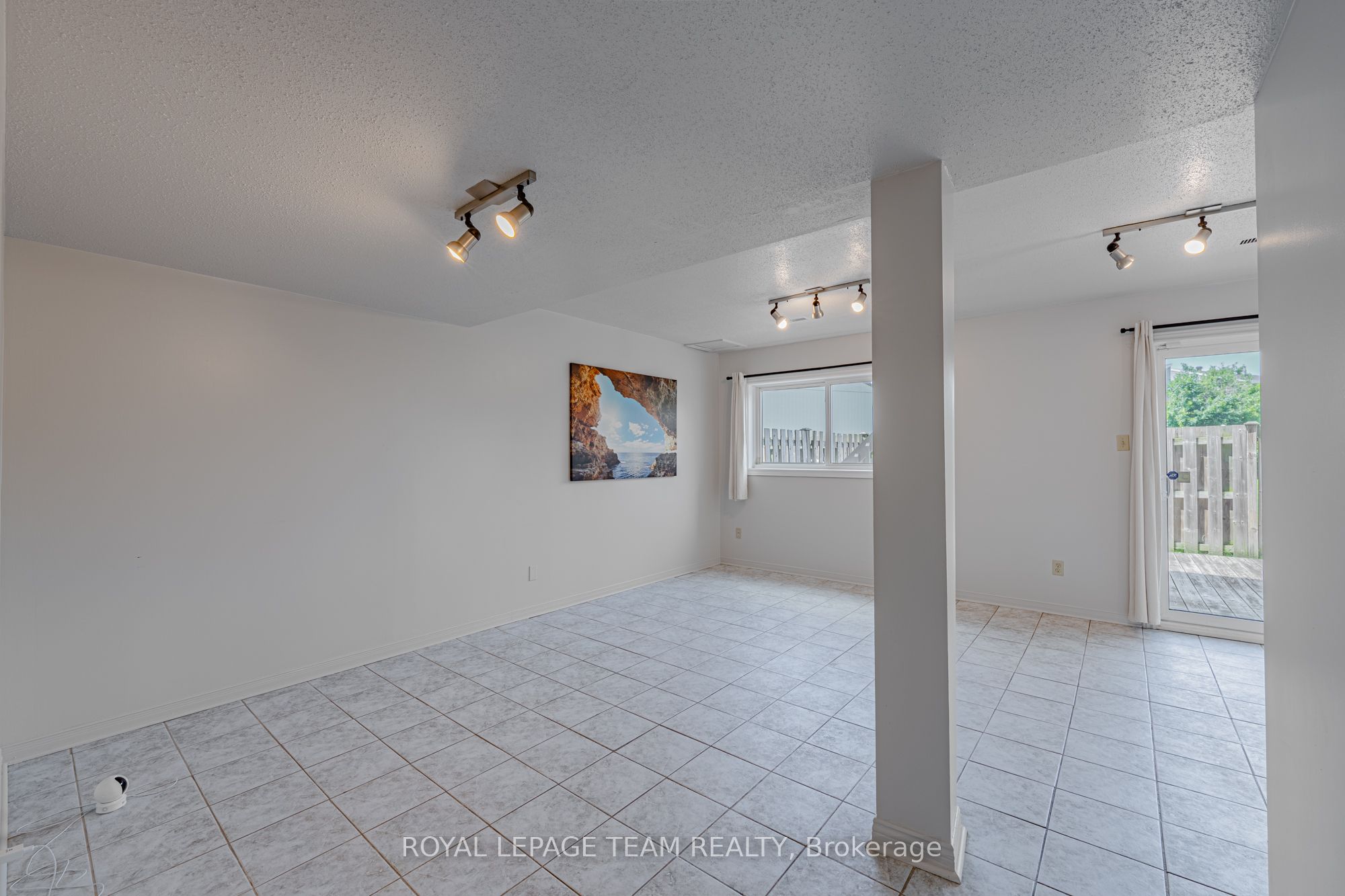 28 Huntview Private Property Photo 40