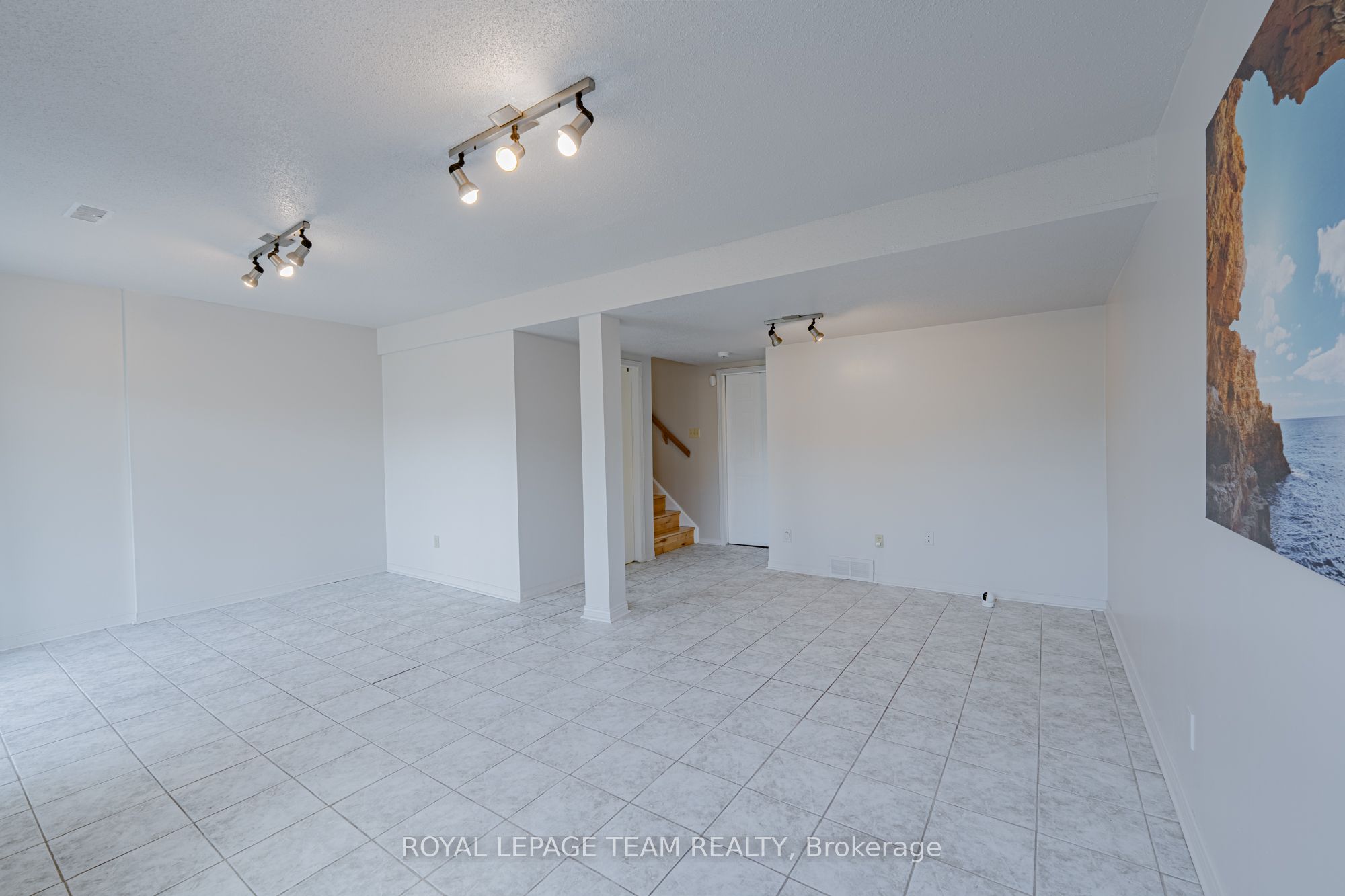 28 Huntview Private Property Photo 41