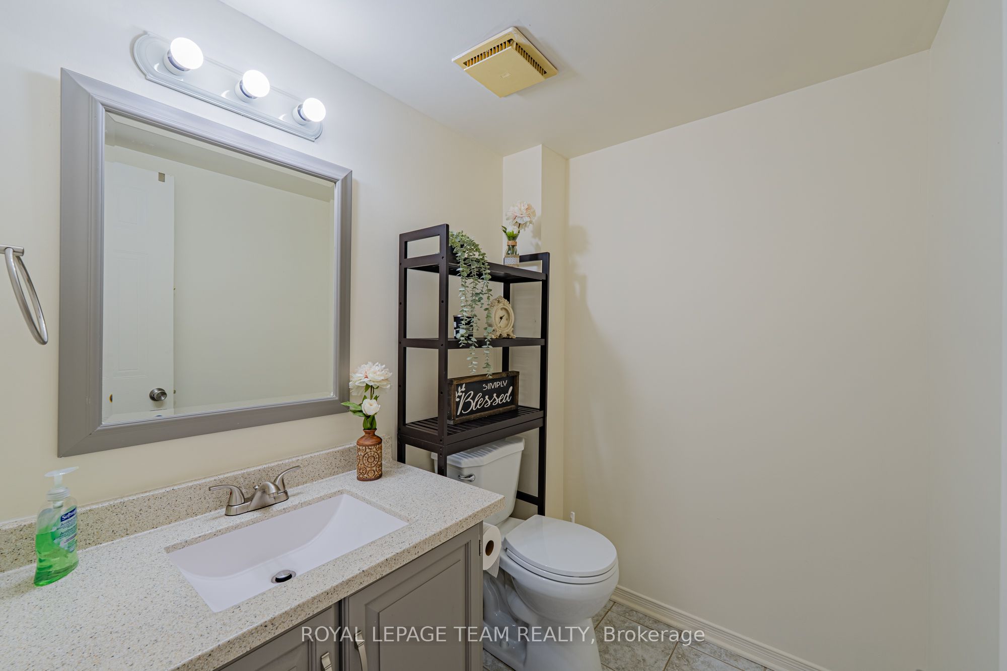 28 Huntview Private Property Photo 42