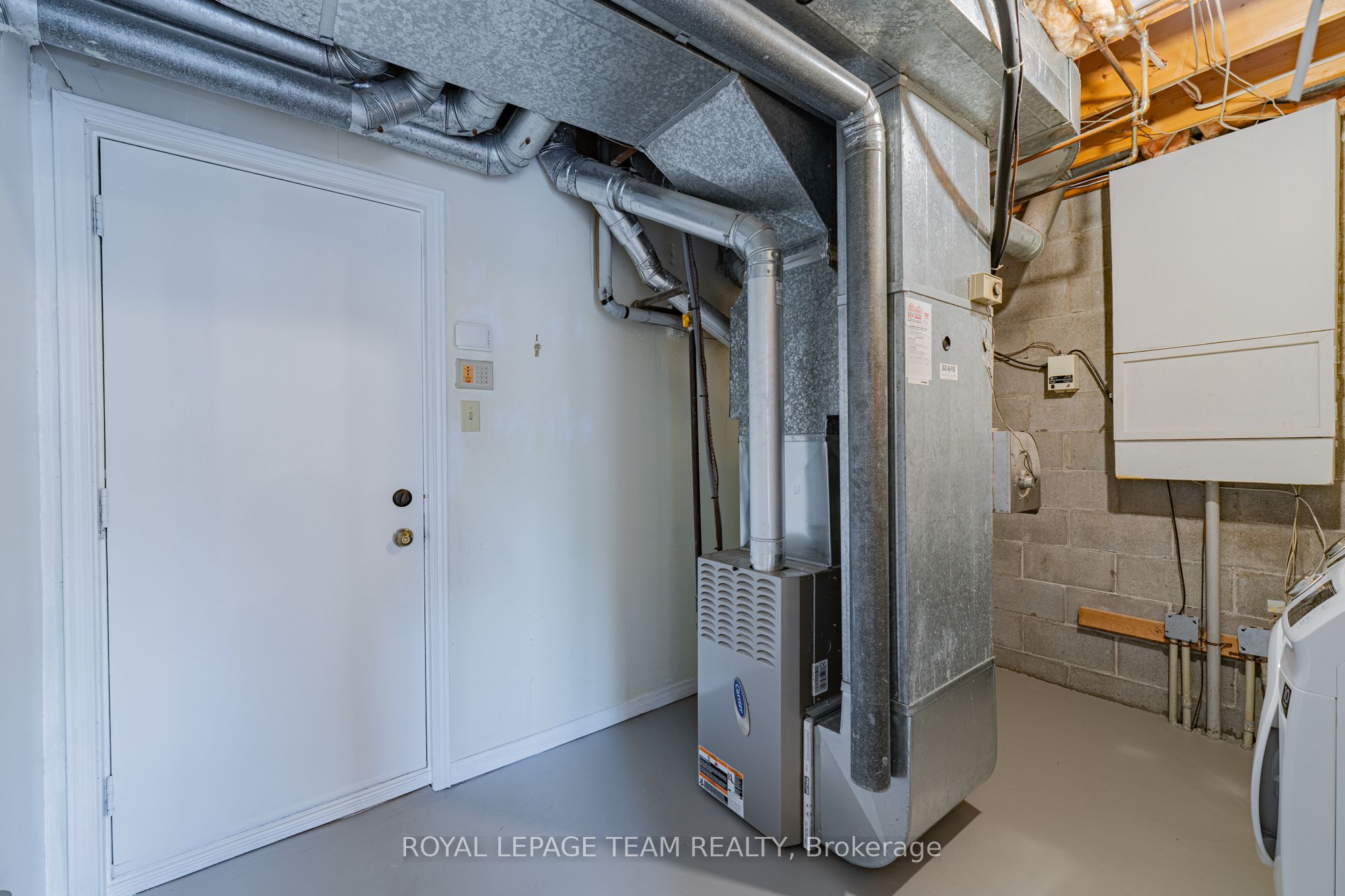 28 Huntview Private Property Photo 43