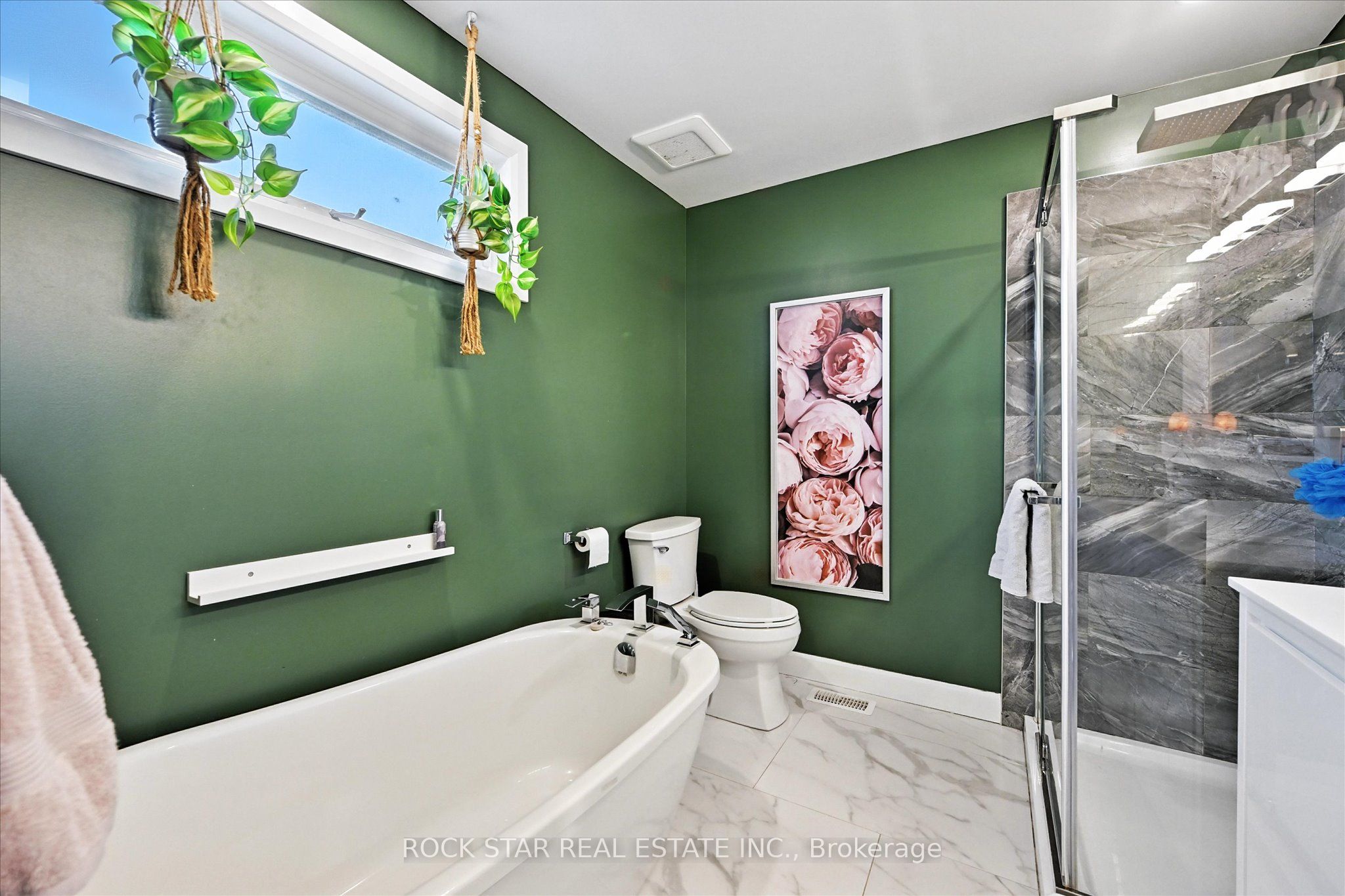 27 Blackburn Lane Property Photo 28