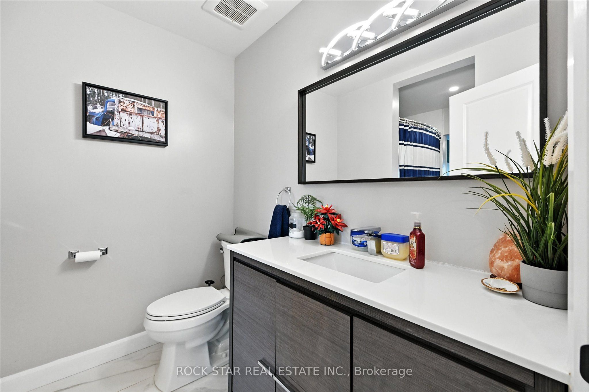 27 Blackburn Lane Property Photo 31