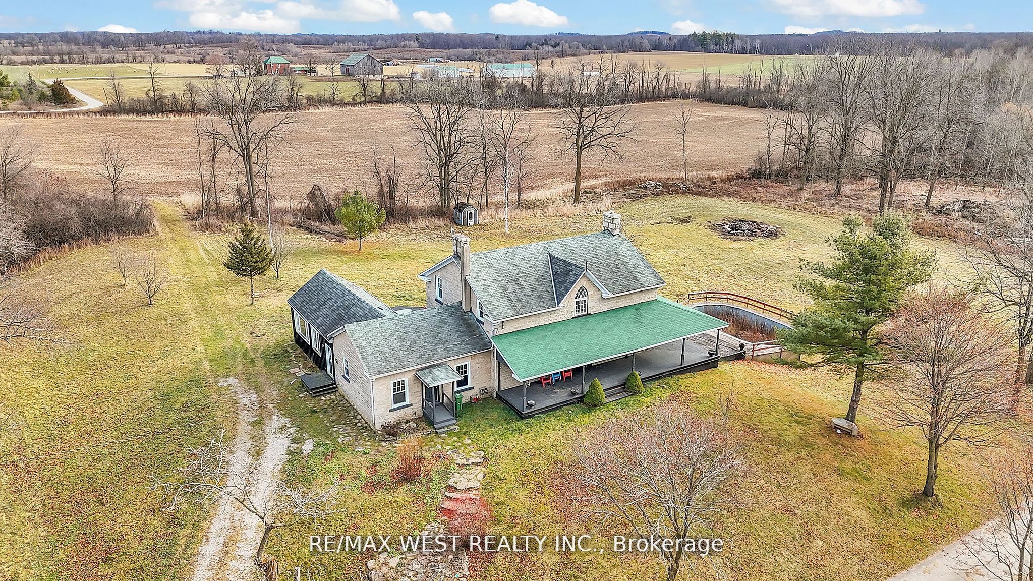 1802 Regional Road Property Photo 5