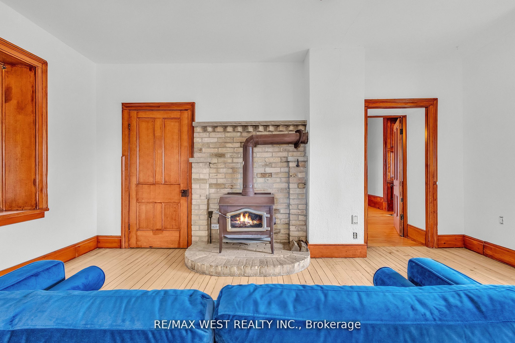 1802 Regional Road Property Photo 6