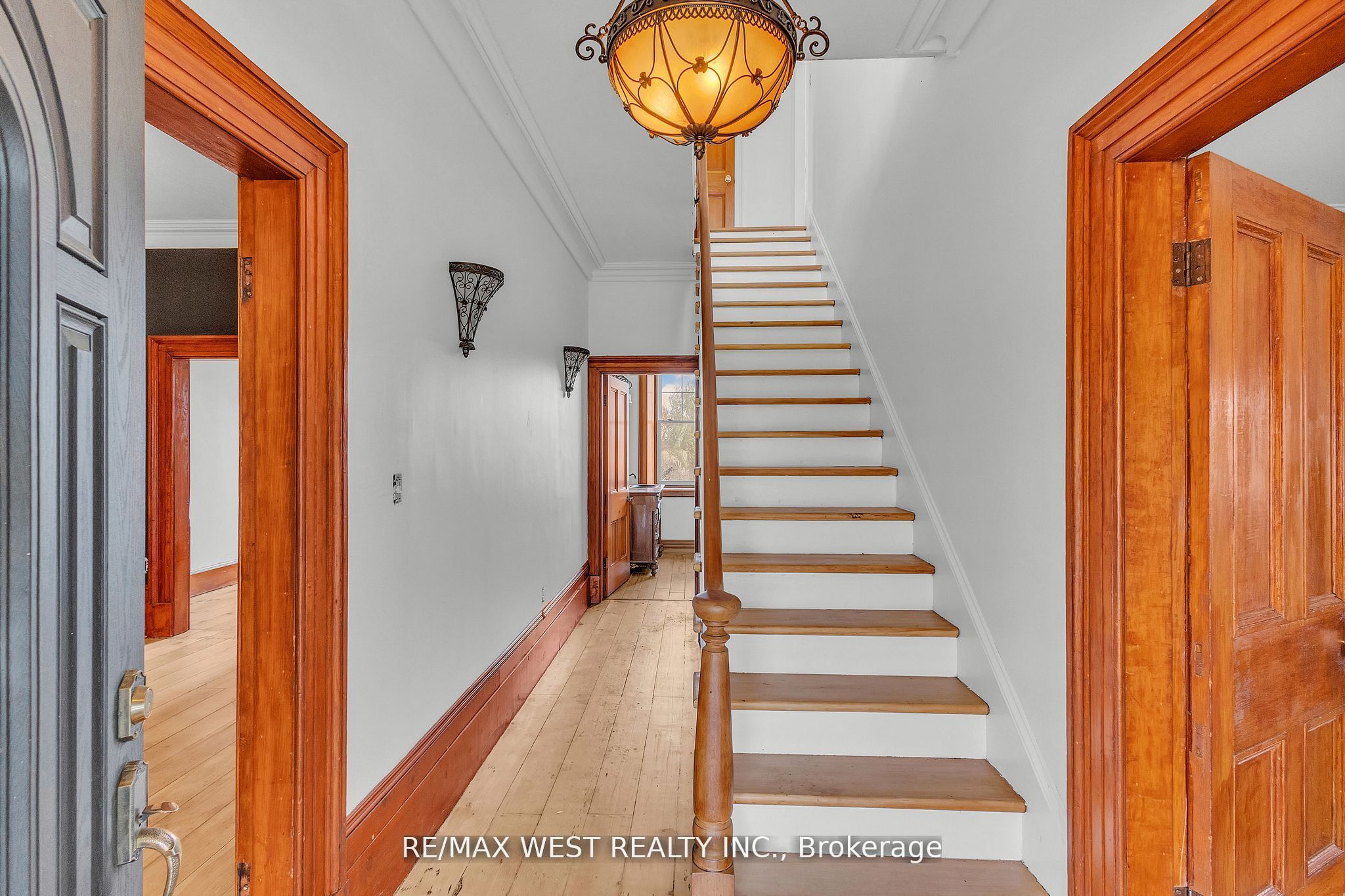 1802 Regional Road Property Photo 14