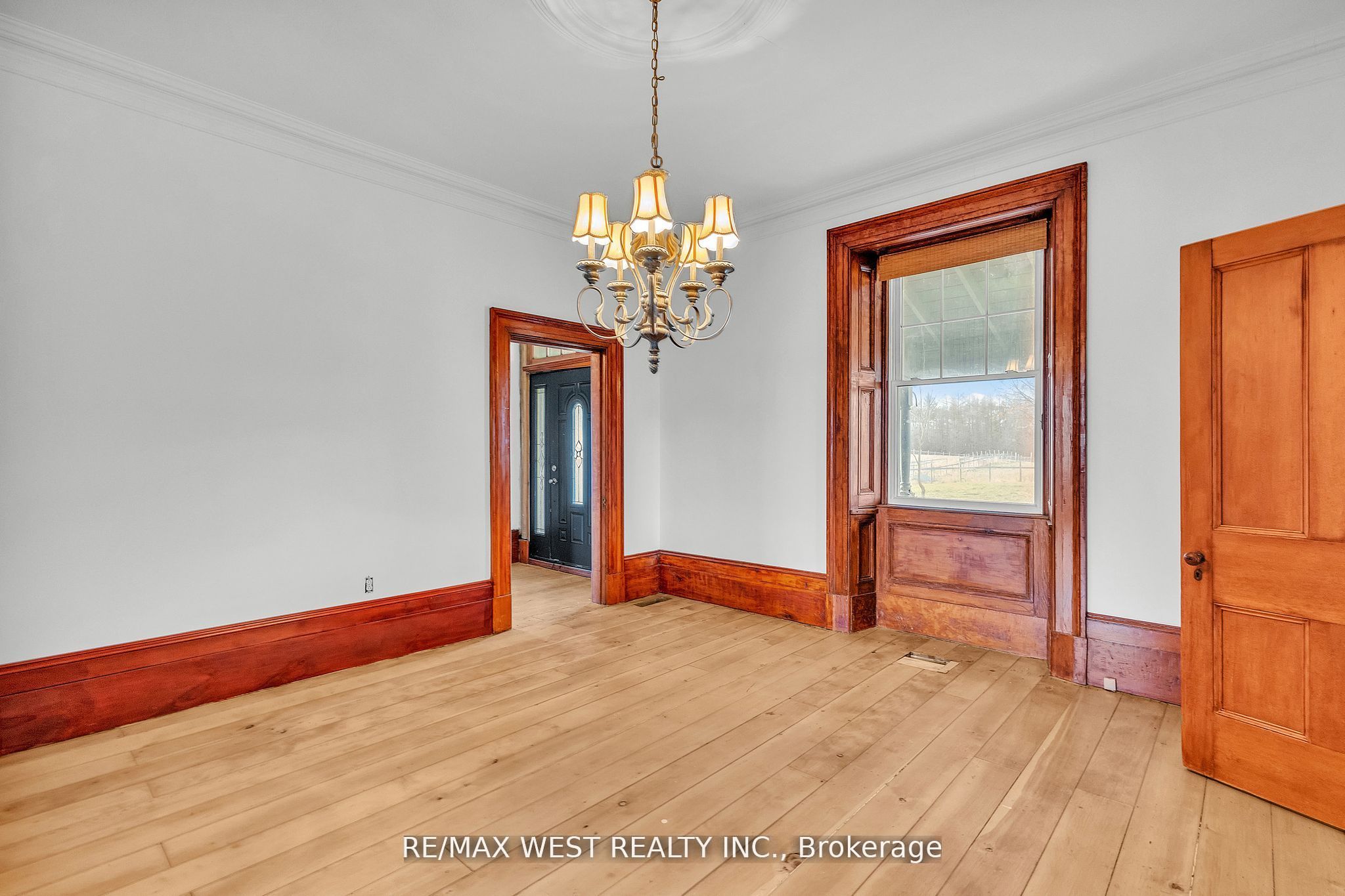 1802 Regional Road Property Photo 23