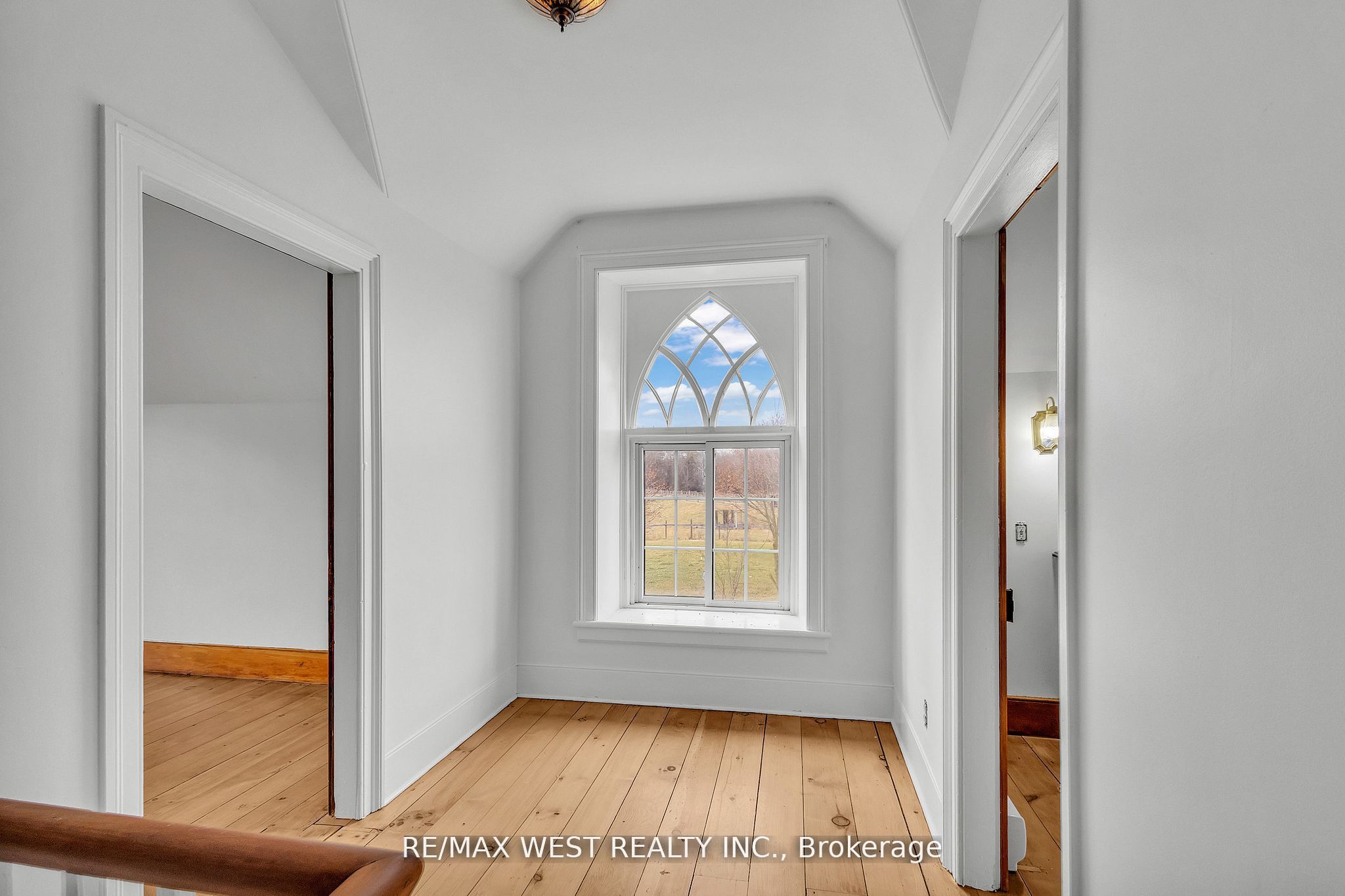 1802 Regional Road Property Photo 32