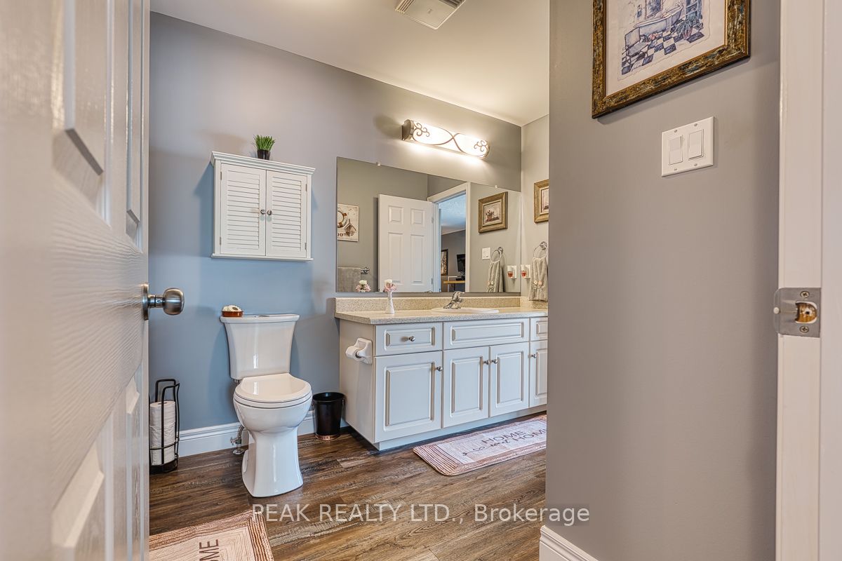 22 College Street Property Photo 19