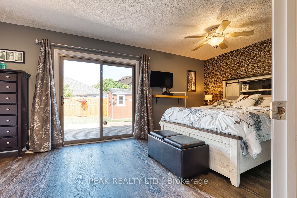22 College Street Property Photo 20