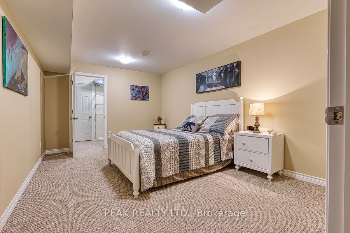 22 College Street Property Photo 28