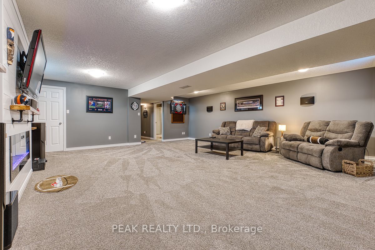 22 College Street Property Photo 32