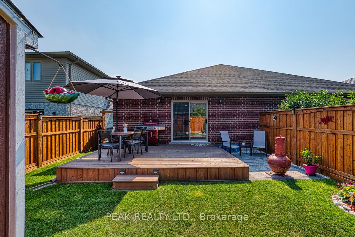 22 College Street Property Photo 35