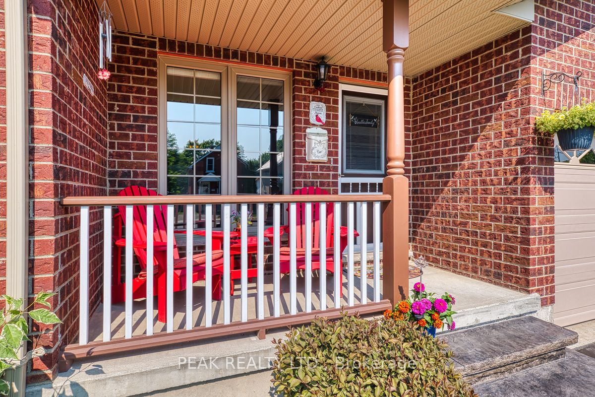 22 College Street Property Photo 41