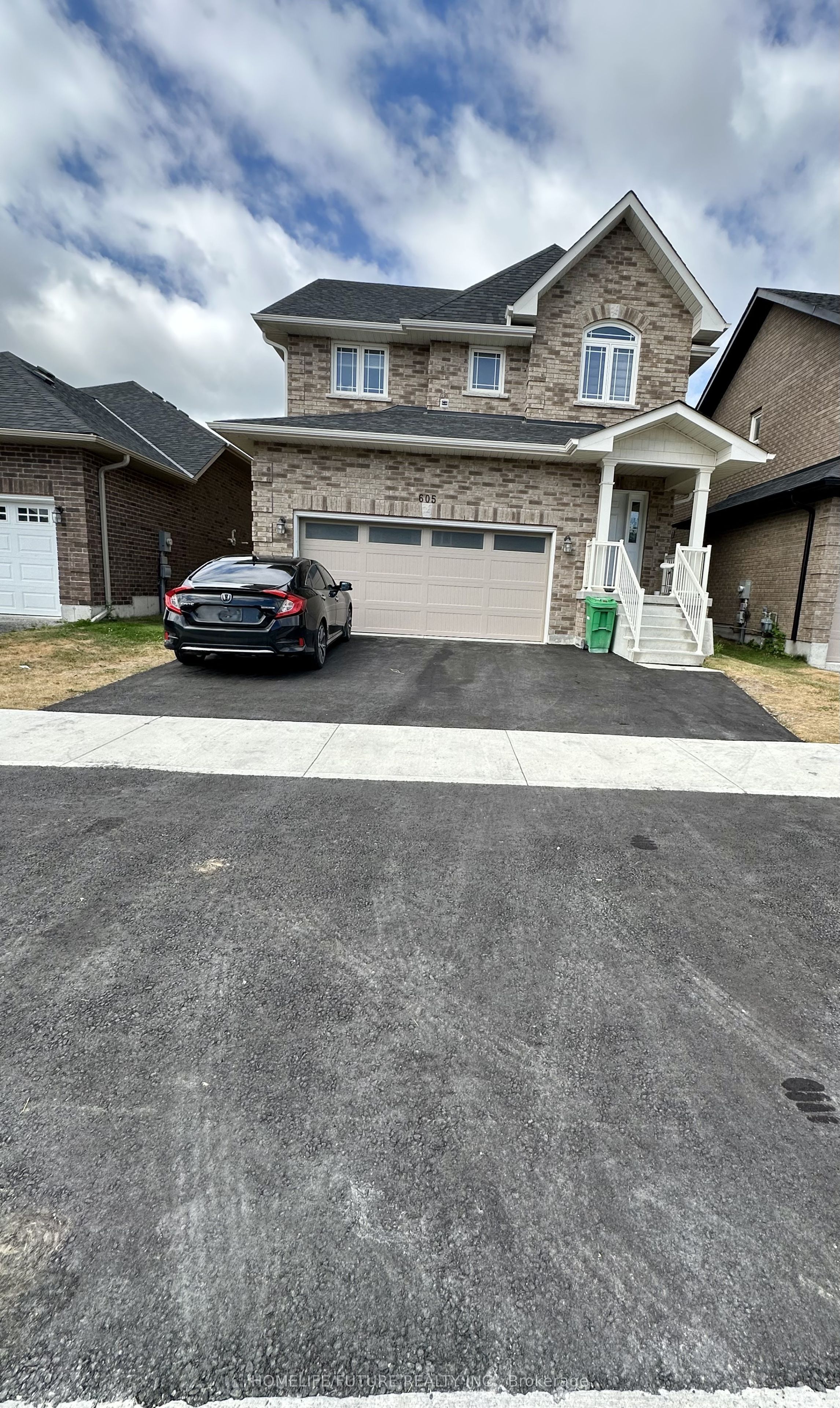 605 Lemay Grove Property Photo 1