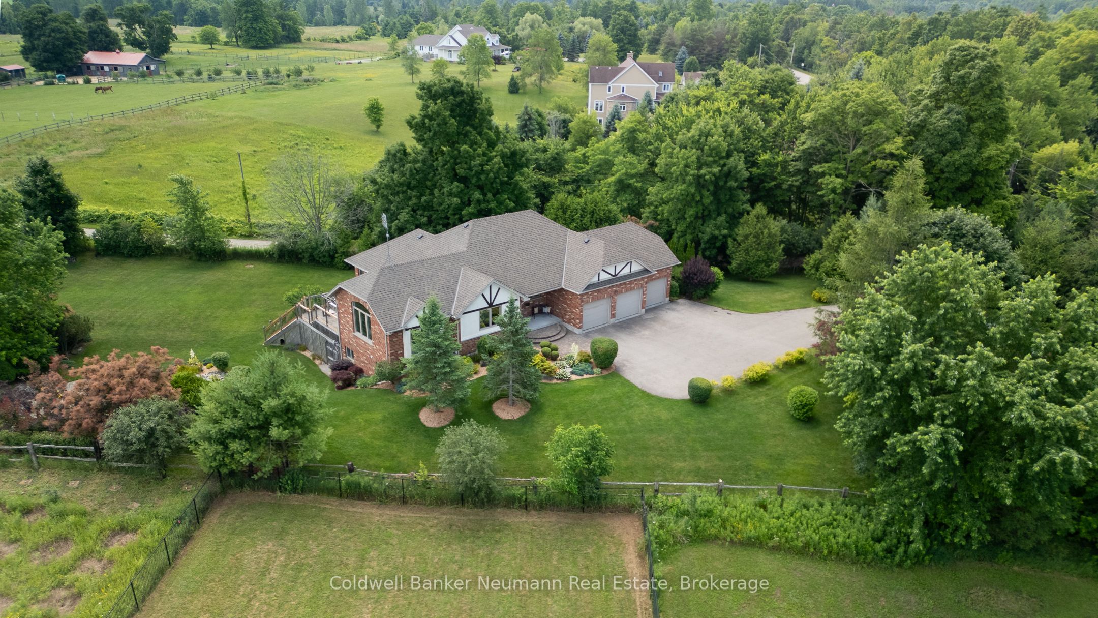 7677 Maltby Road E Property Photo 1