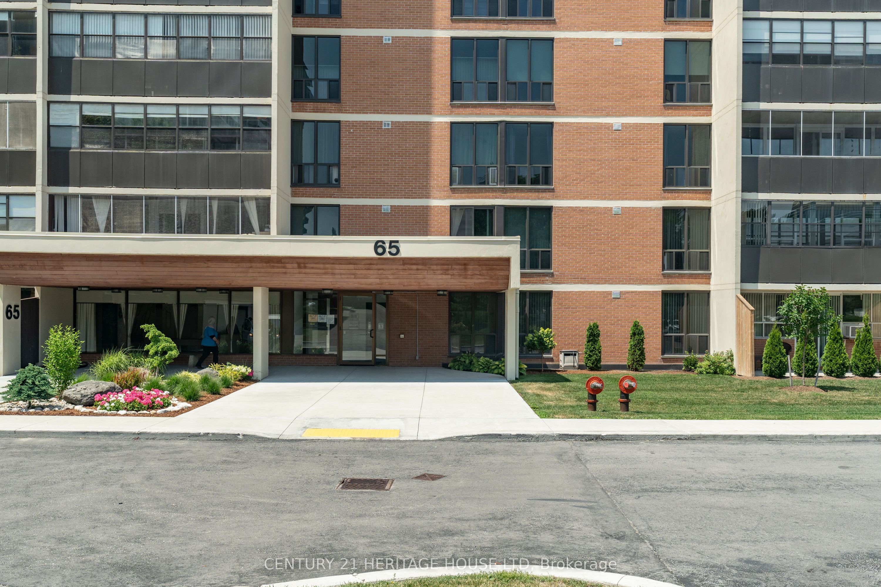 65 Westmount Road N 110 Property Photo 2