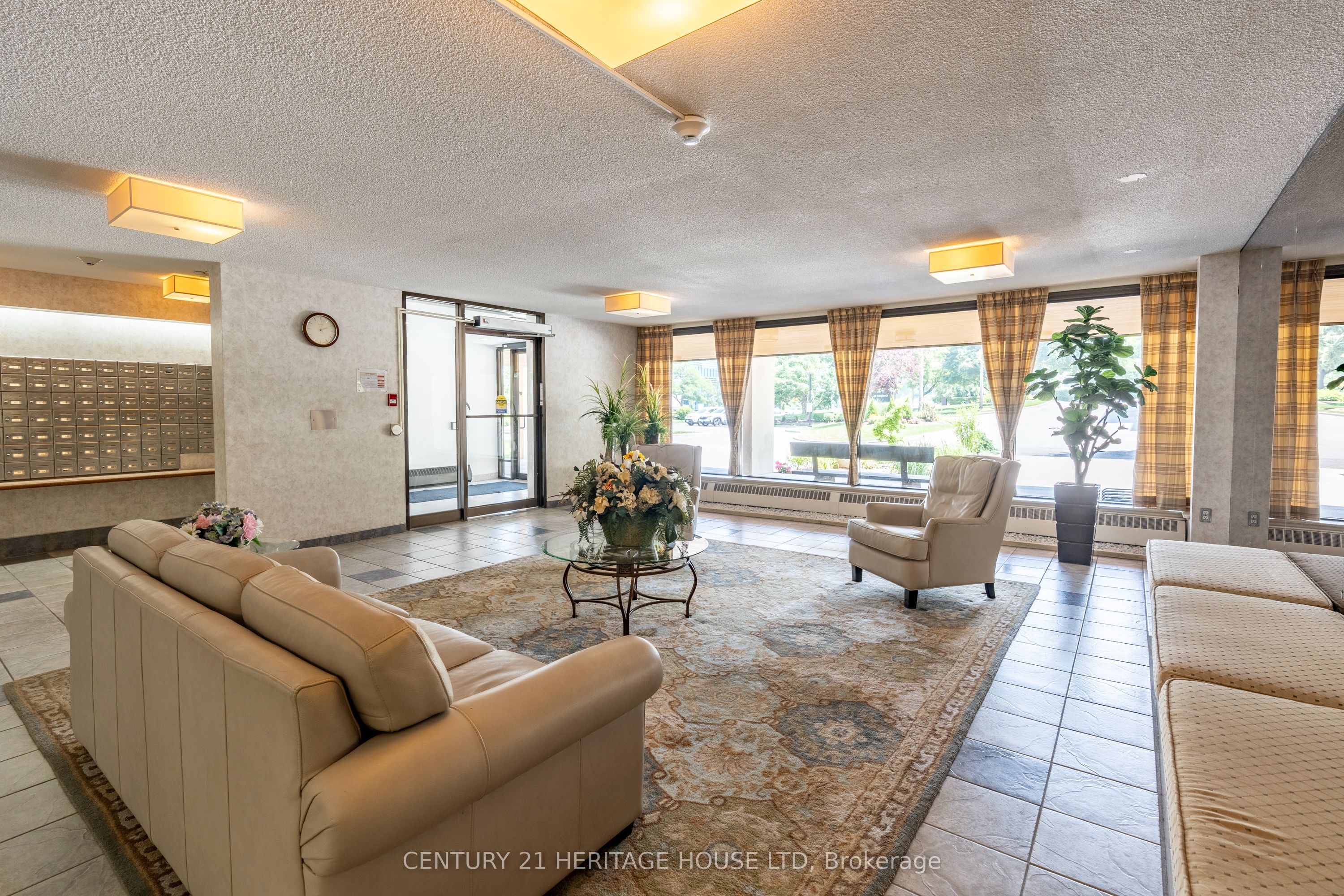 65 Westmount Road N 110 Property Photo 7