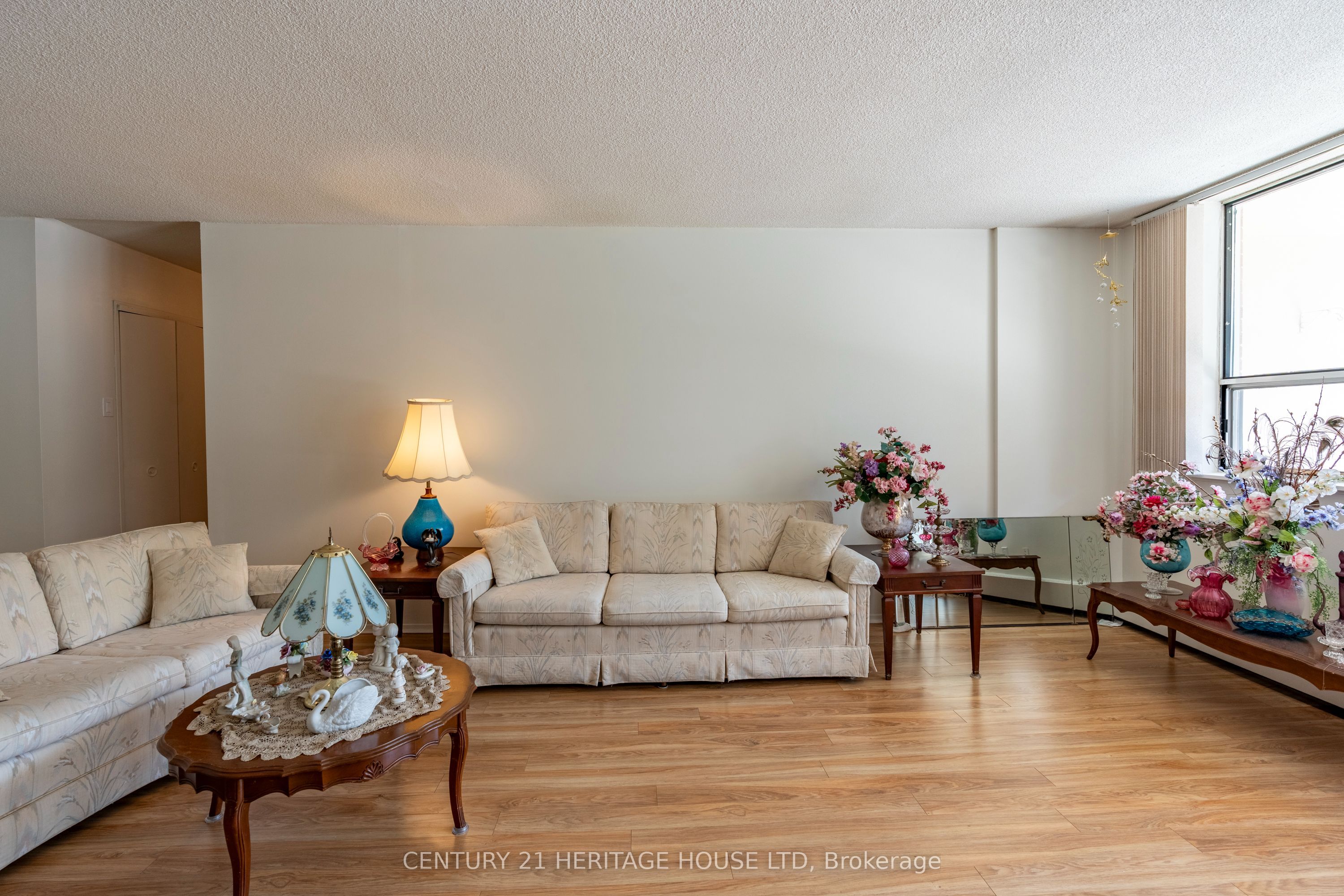 65 Westmount Road N 110 Property Photo 10