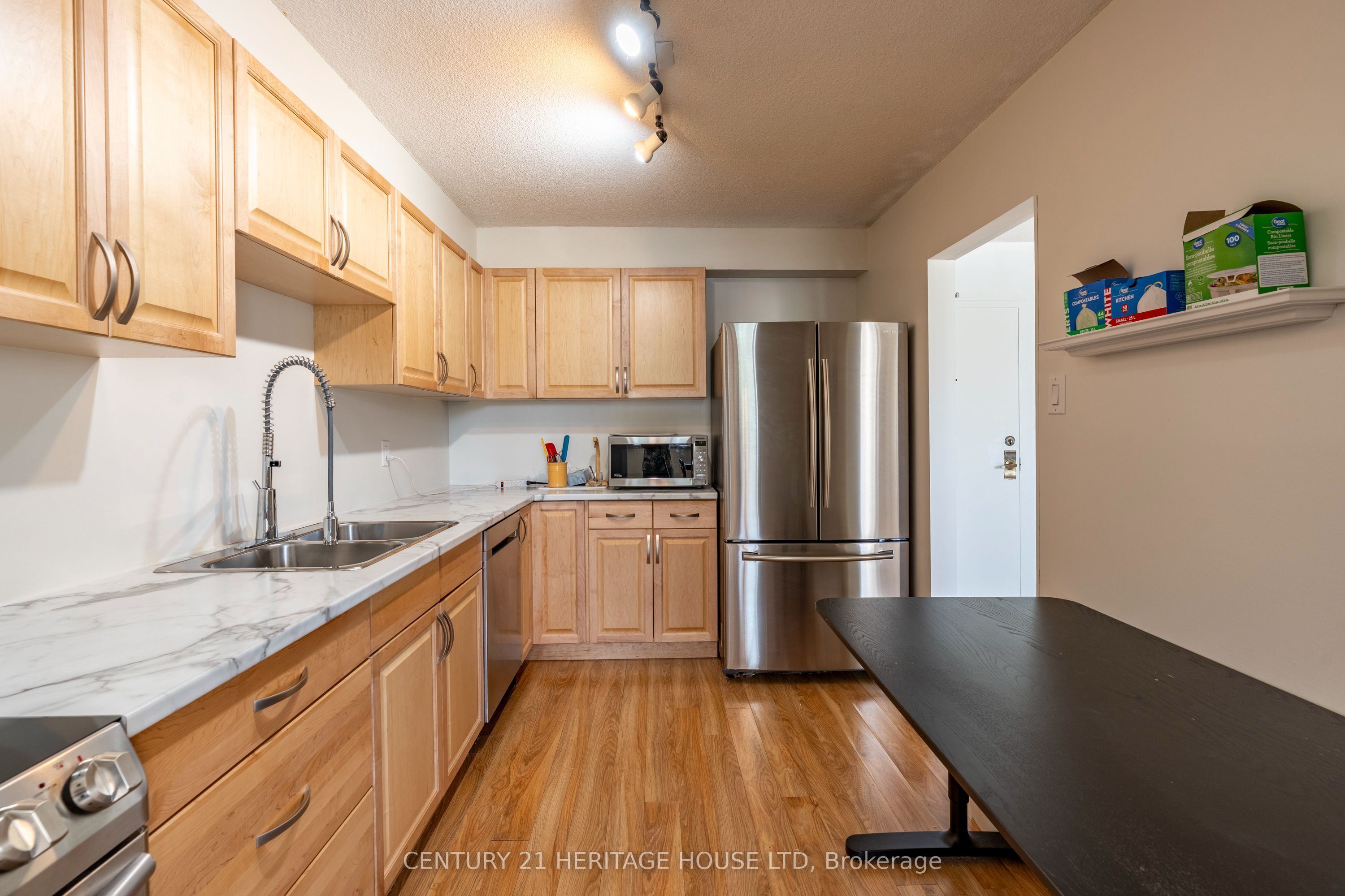 65 Westmount Road N 110 Property Photo 17