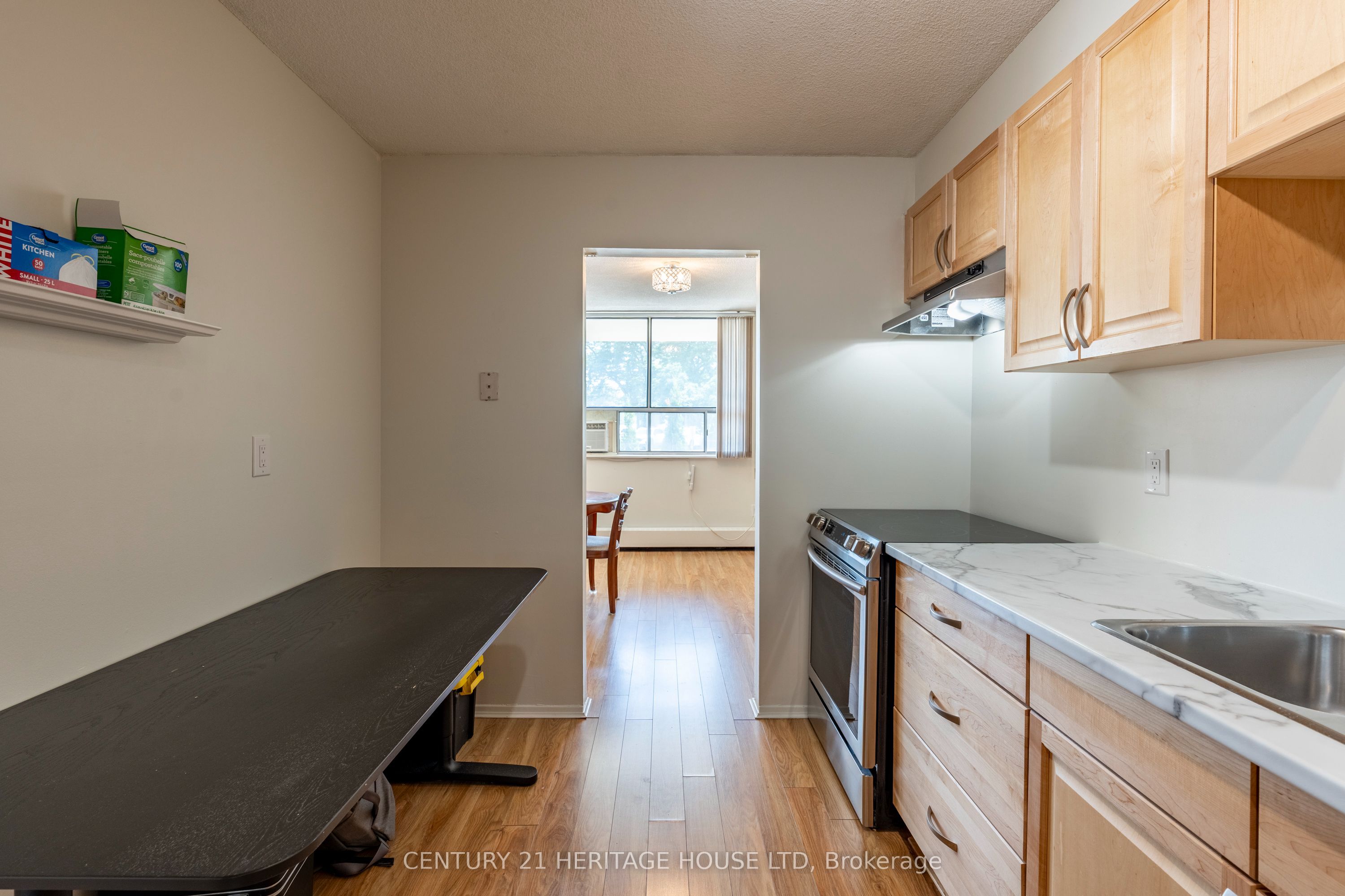 65 Westmount Road N 110 Property Photo 19