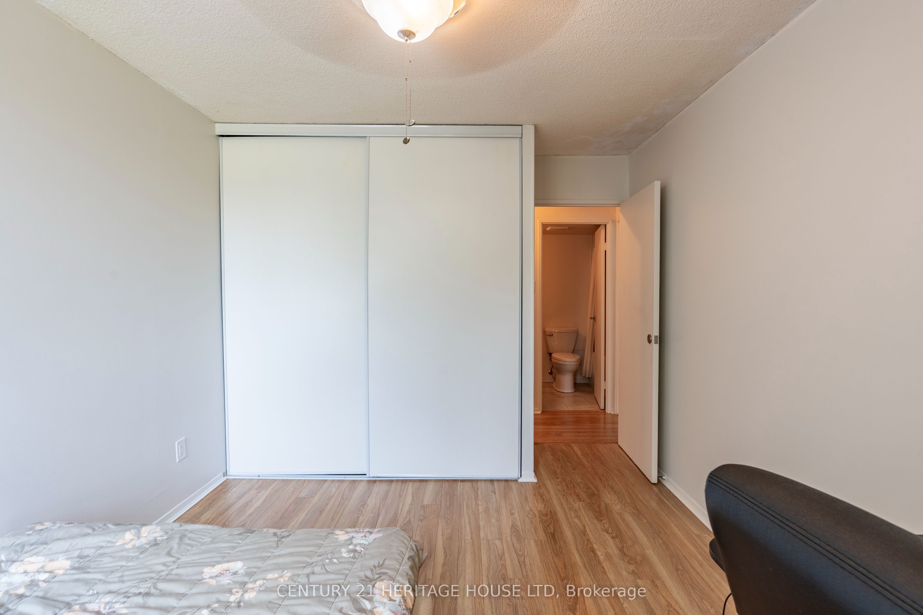 65 Westmount Road N 110 Property Photo 21