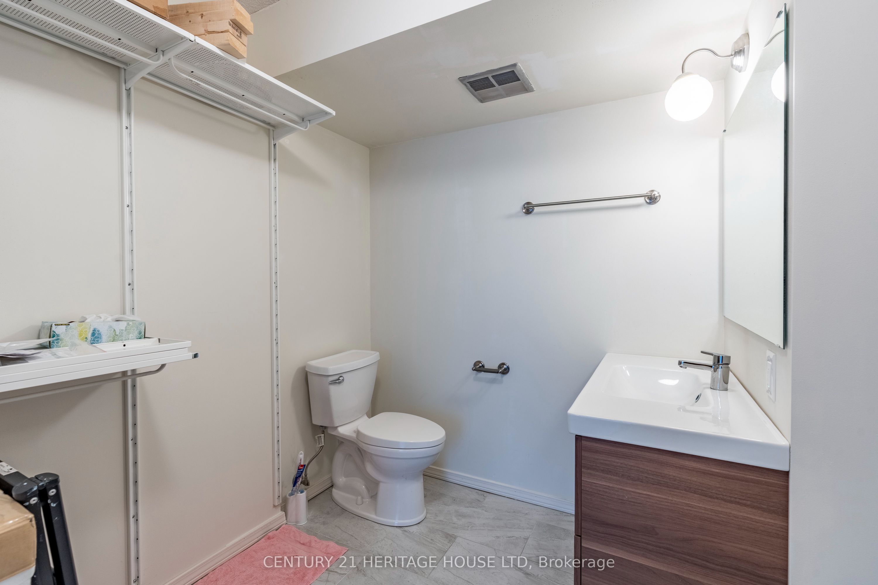 65 Westmount Road N 110 Property Photo 26