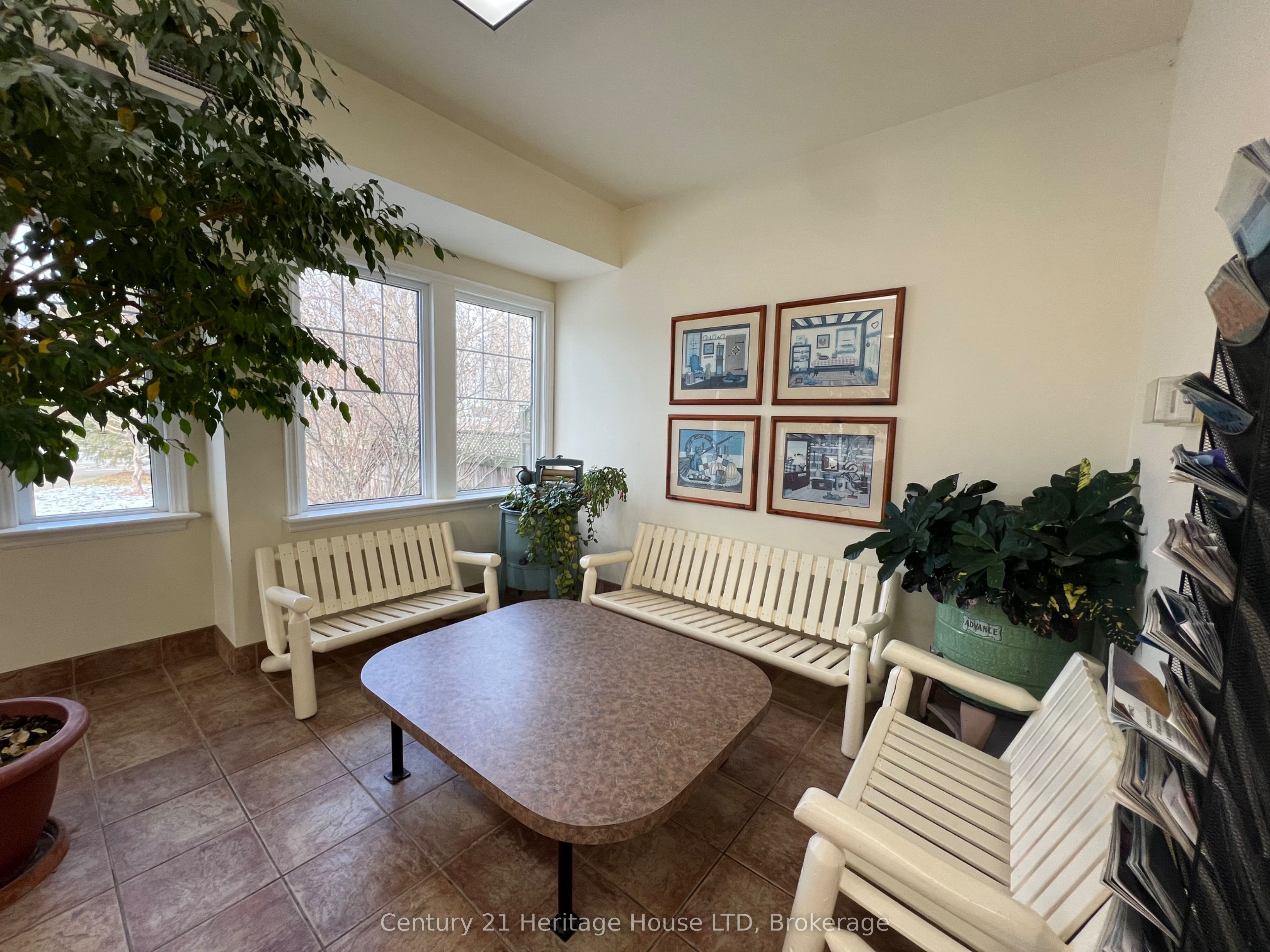 468 Ridge Road N Property Photo 7