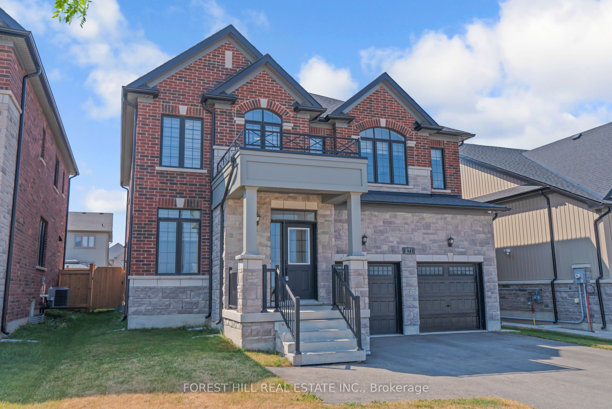 871 Fallis Line Property Photo 1