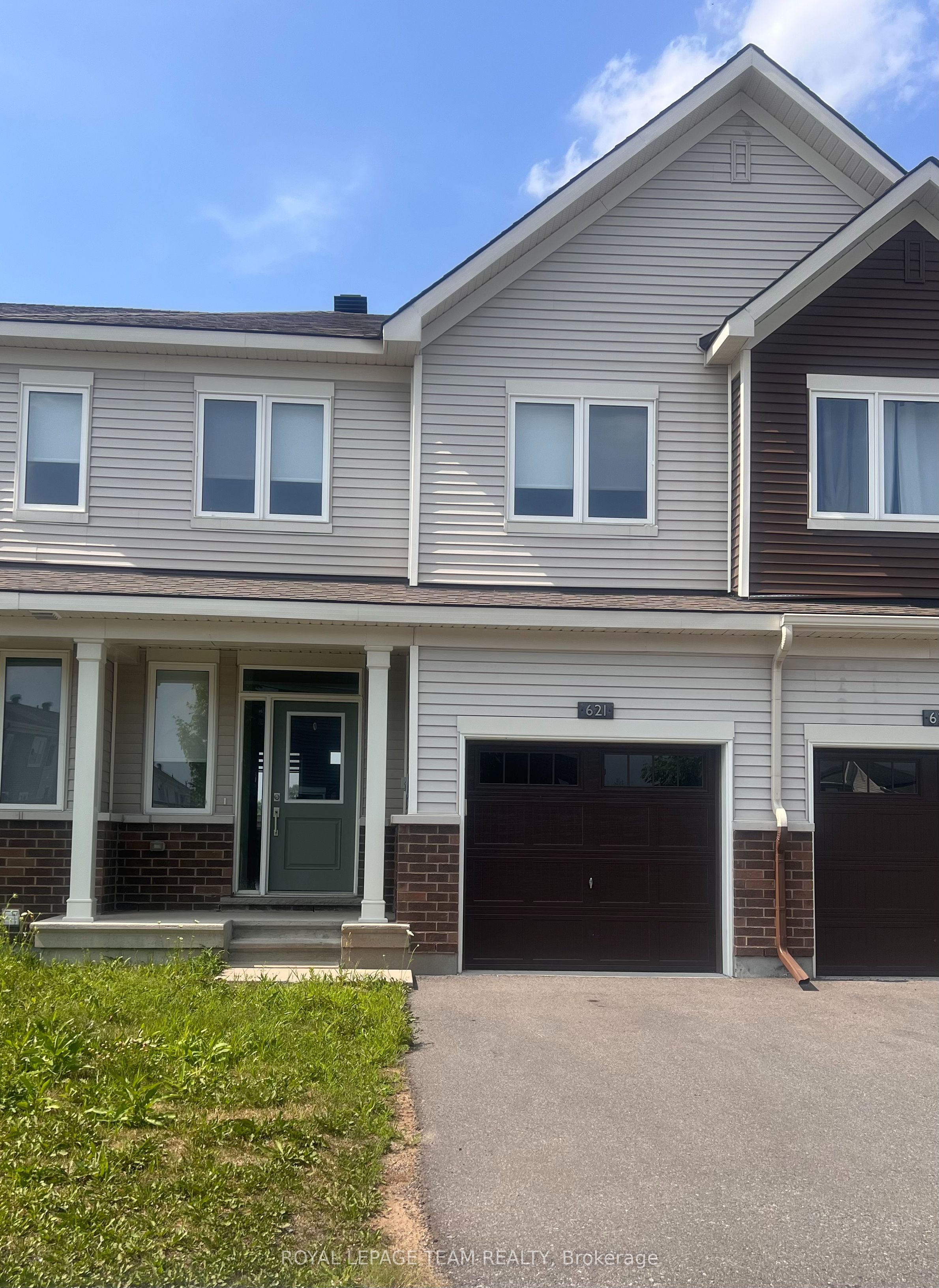 621 Crevier Walk Property Photo 1