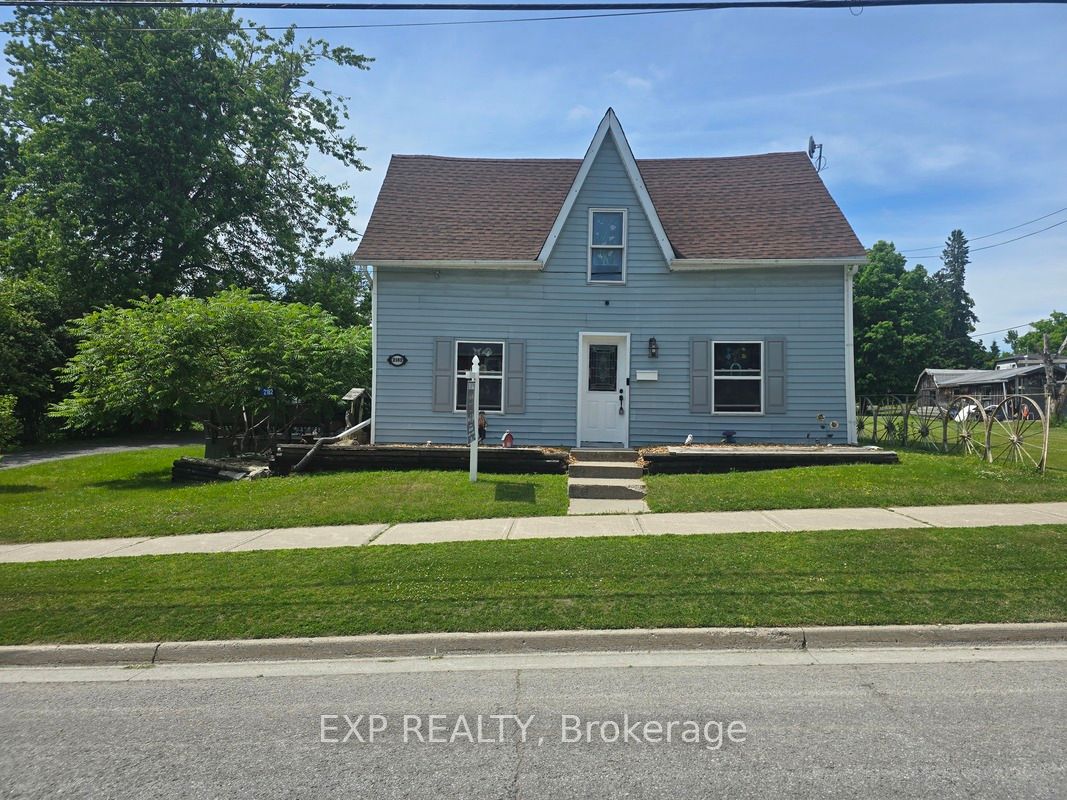2182 Spring St Property Photo 1