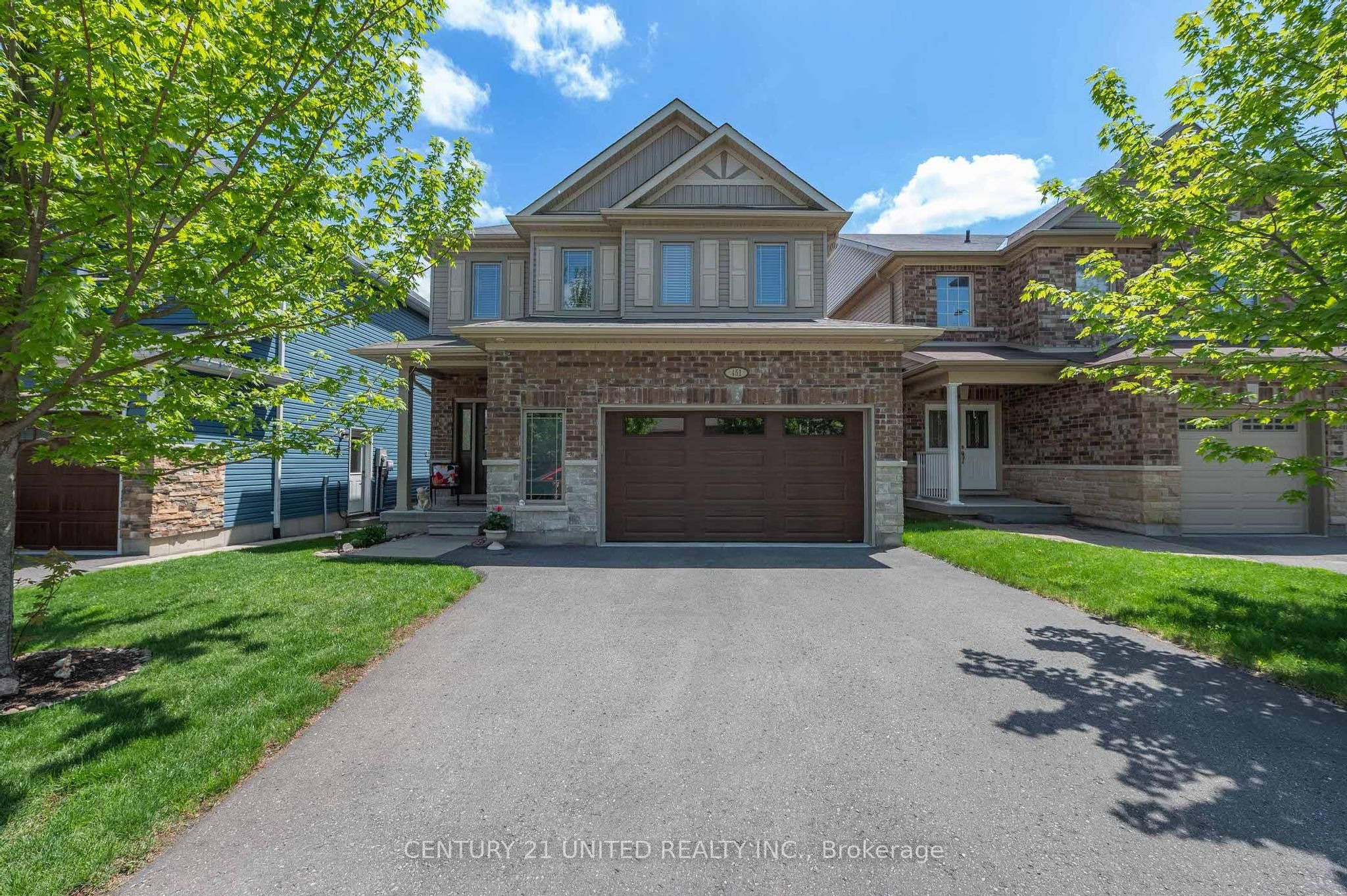 451 Raymond St Property Photo 1