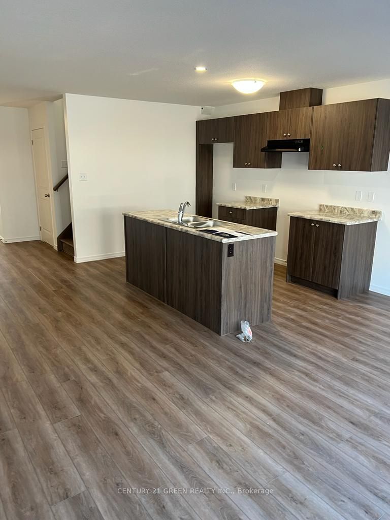 5 West Mill Street Property Photo 6