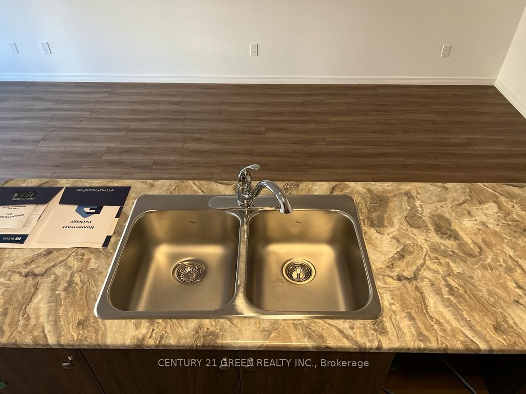 5 West Mill Street Property Photo 8