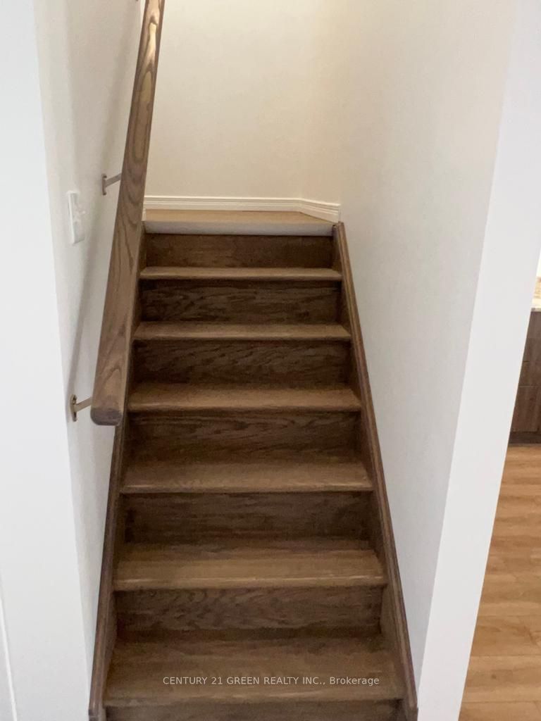 5 West Mill Street Property Photo 9