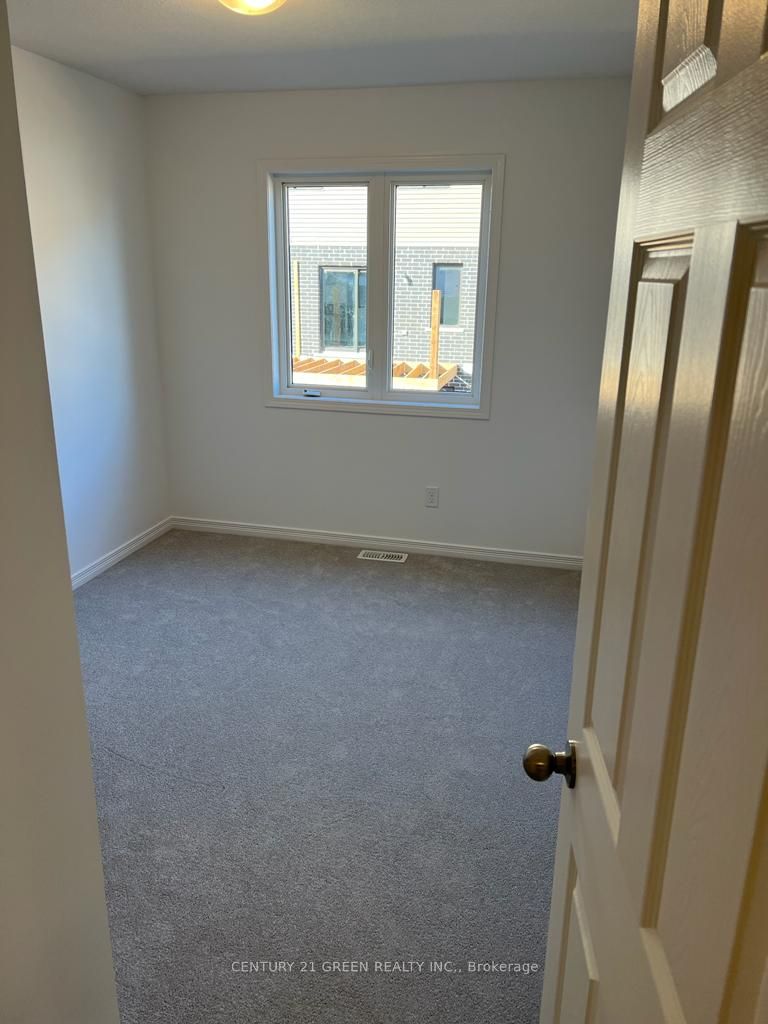 5 West Mill Street Property Photo 11