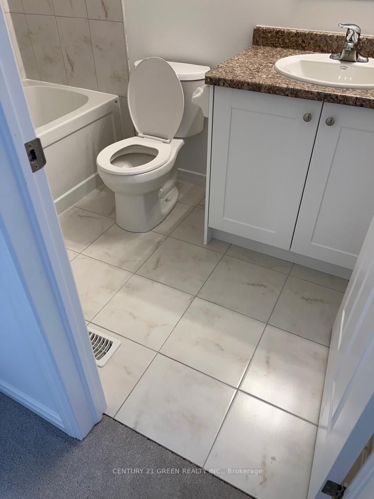 5 West Mill Street Property Photo 17