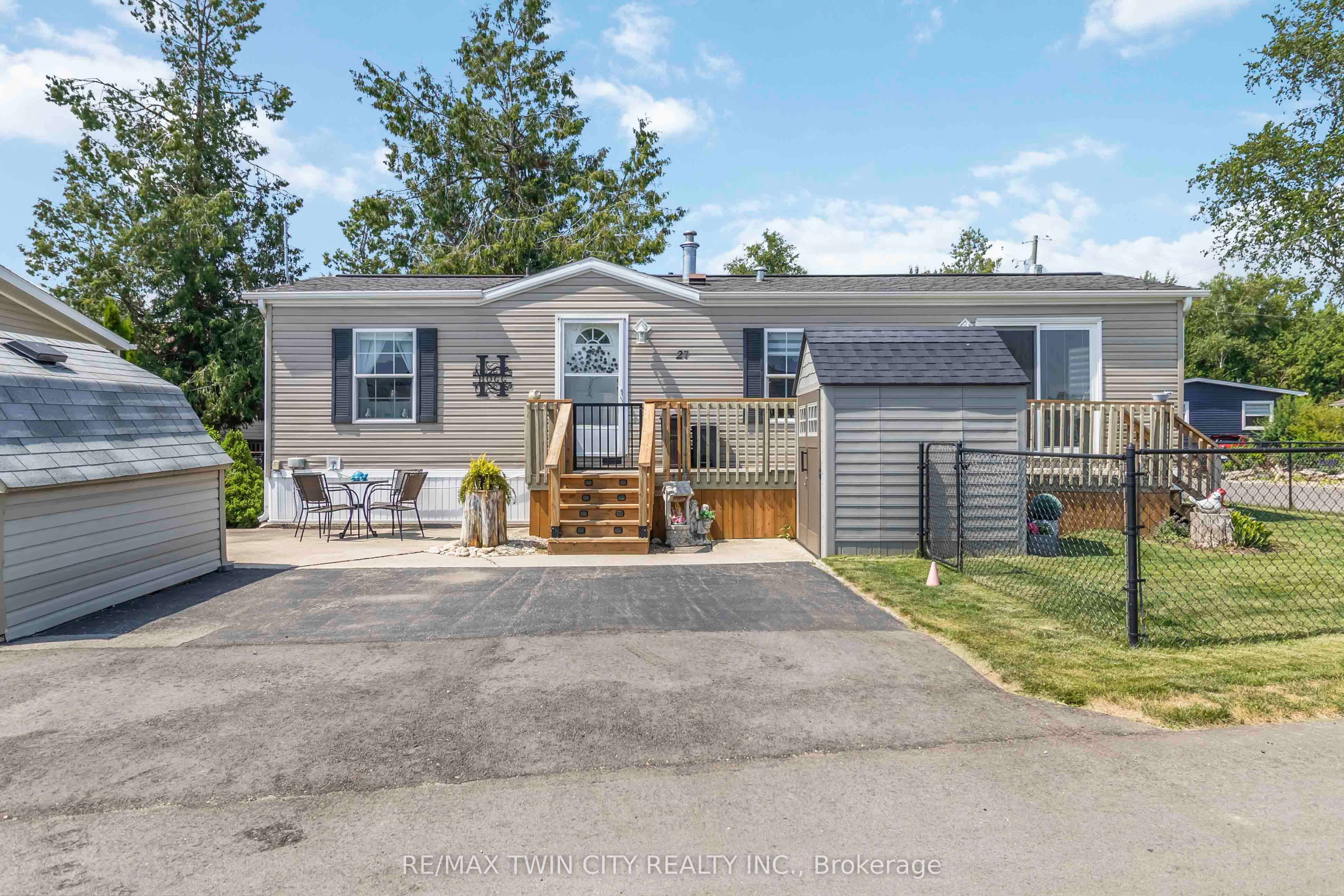 27 Elm Street Property Photo 1