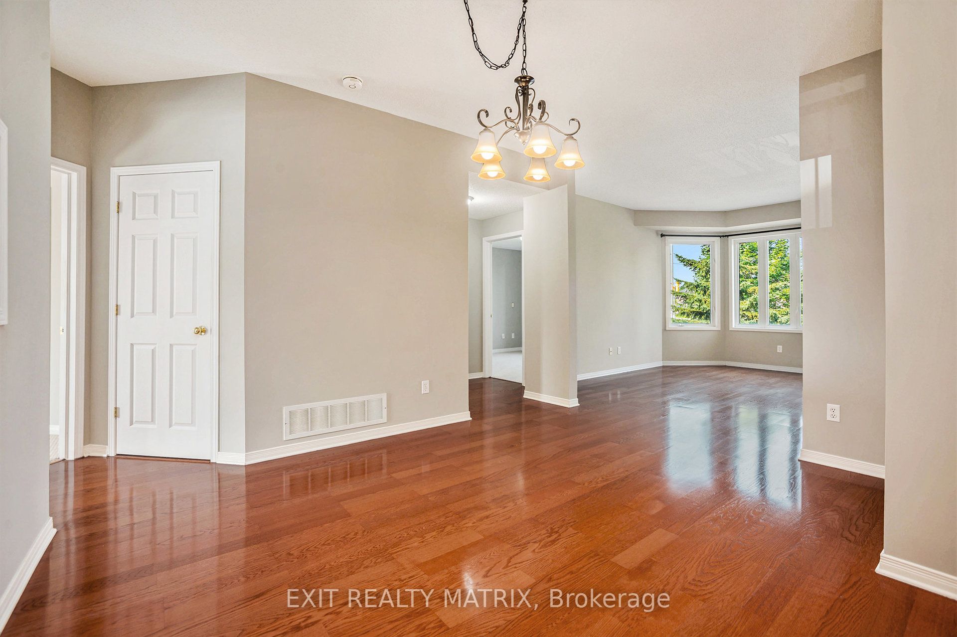 2086 Valin Street 4 Property Photo 4