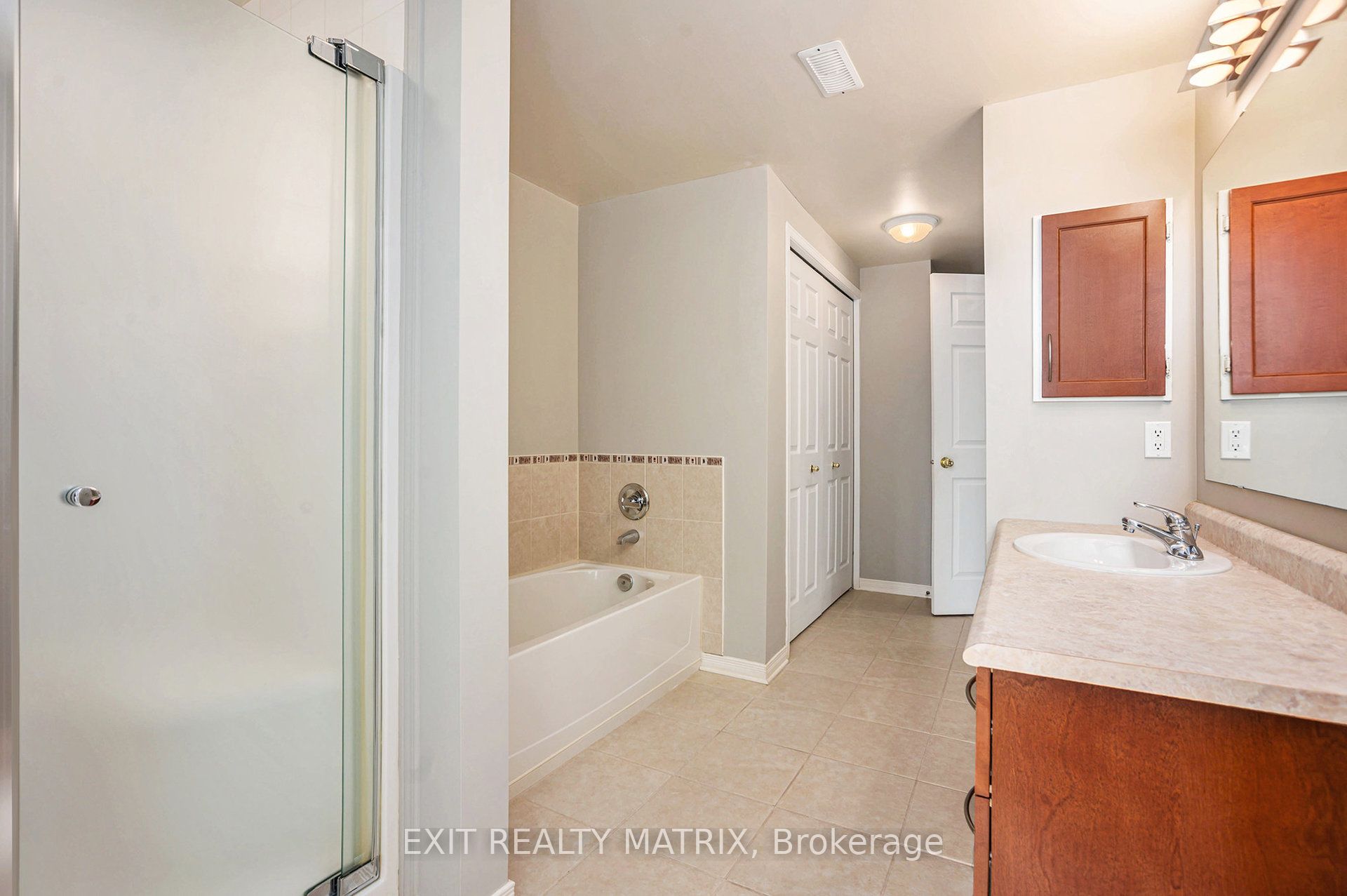 2086 Valin Street 4 Property Photo 10