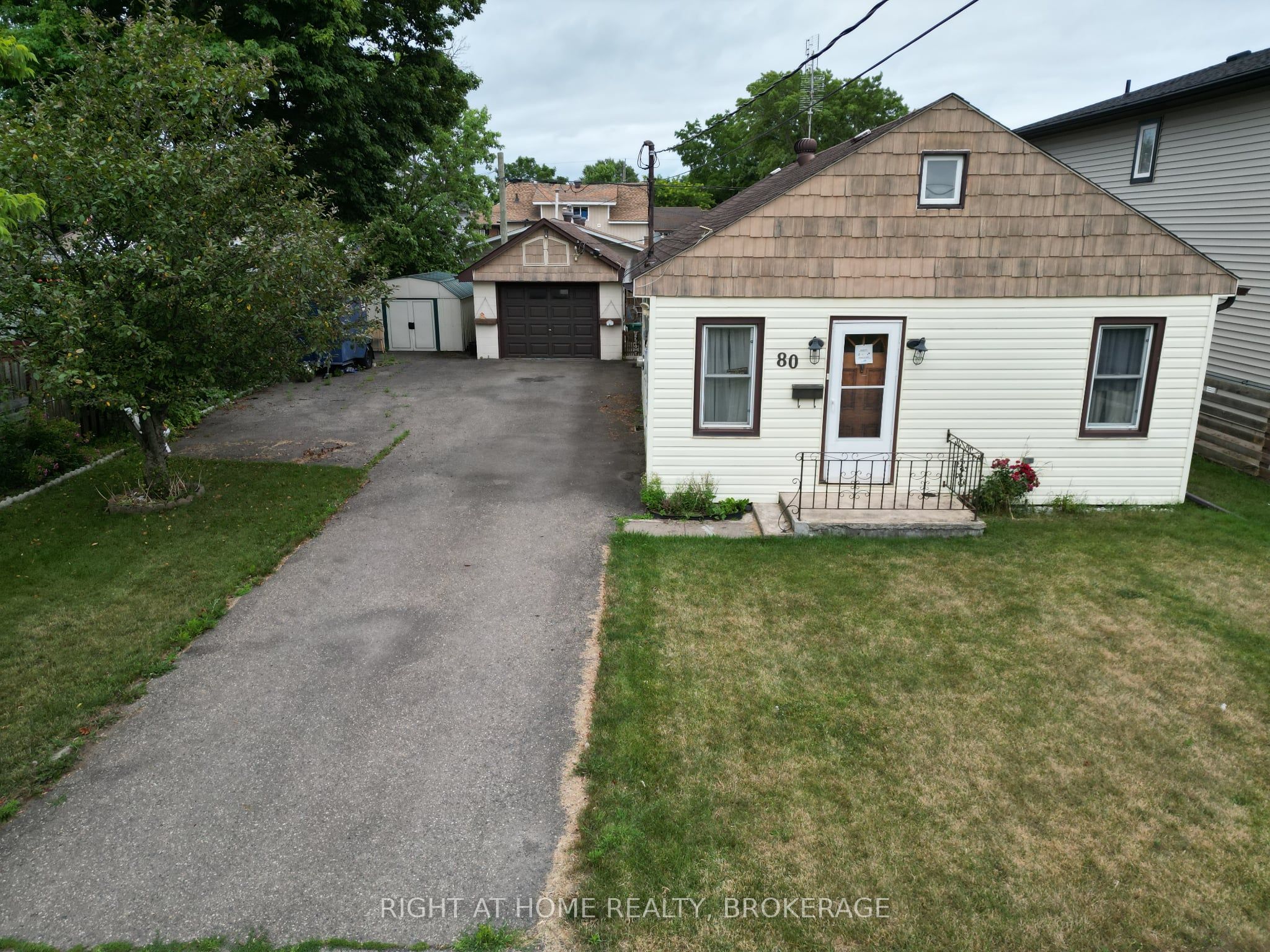 80 Knoll St Property Photo 1
