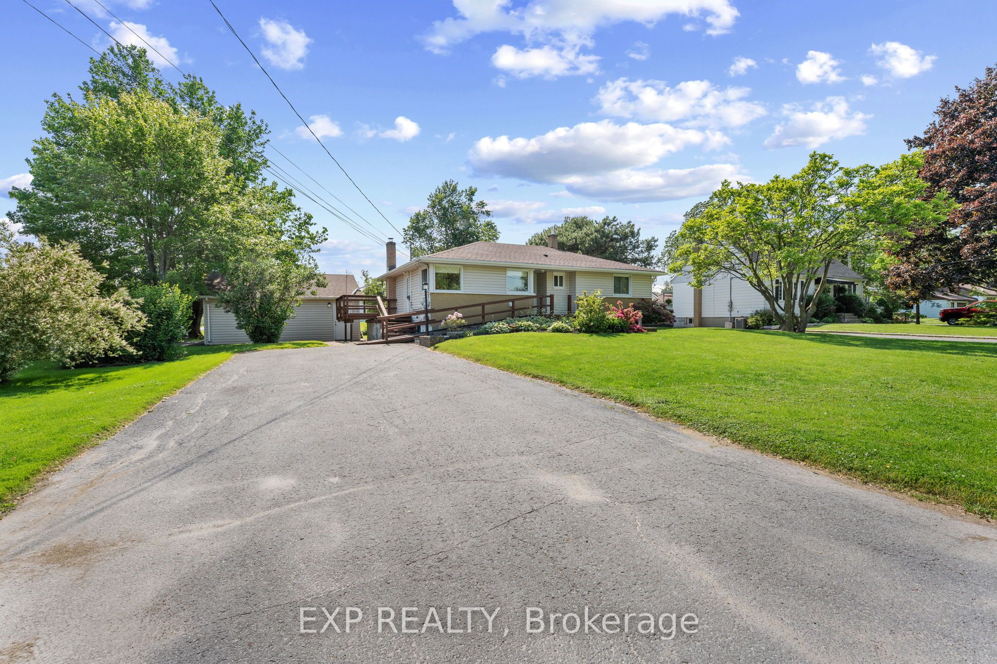 450 Coronation Boulevard Property Photo 1