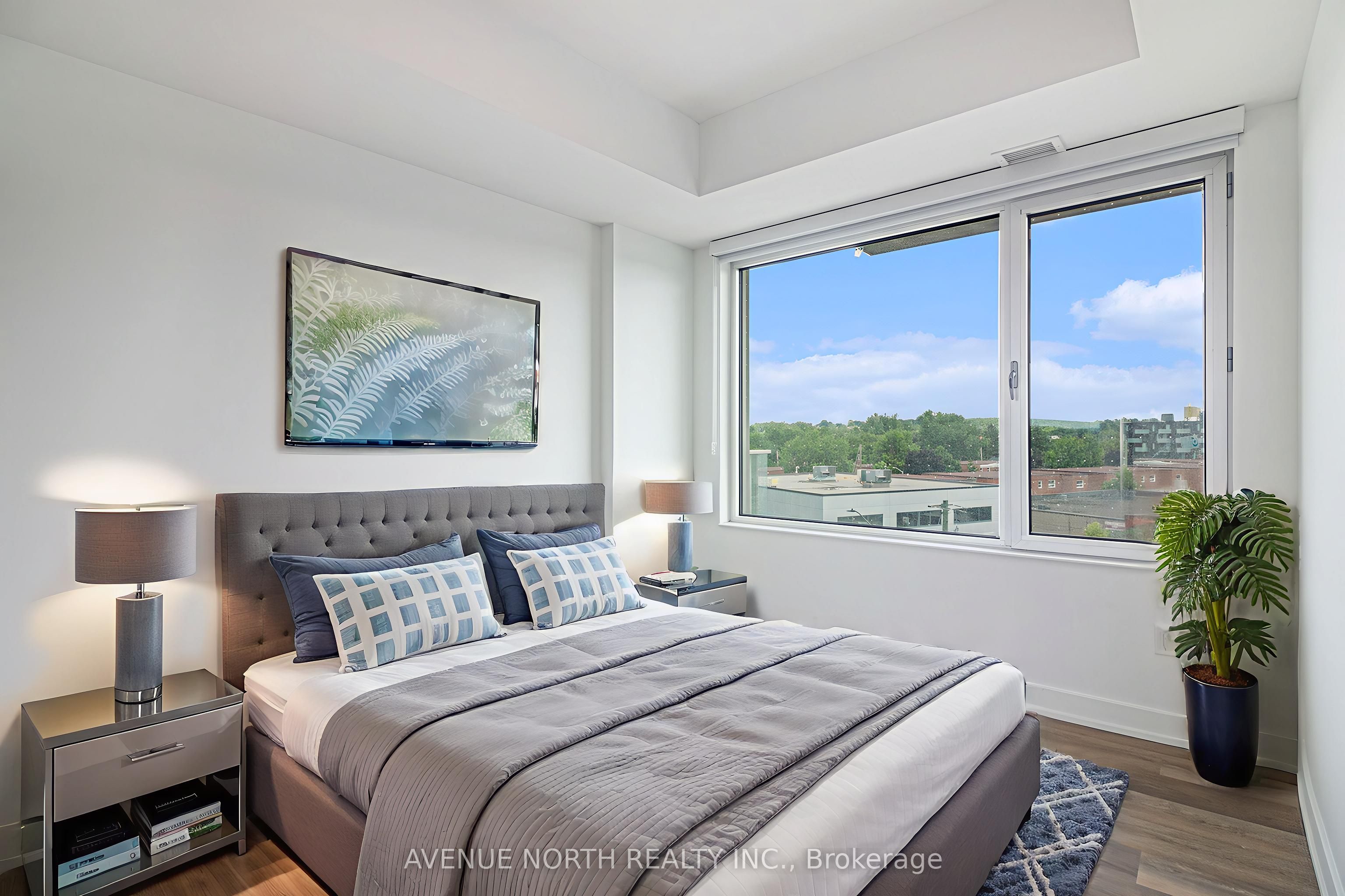 280 Montgomery Street 814 Property Photo 8
