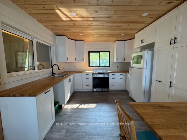 1370 Georgian Bay Water N/a Property Photo 11
