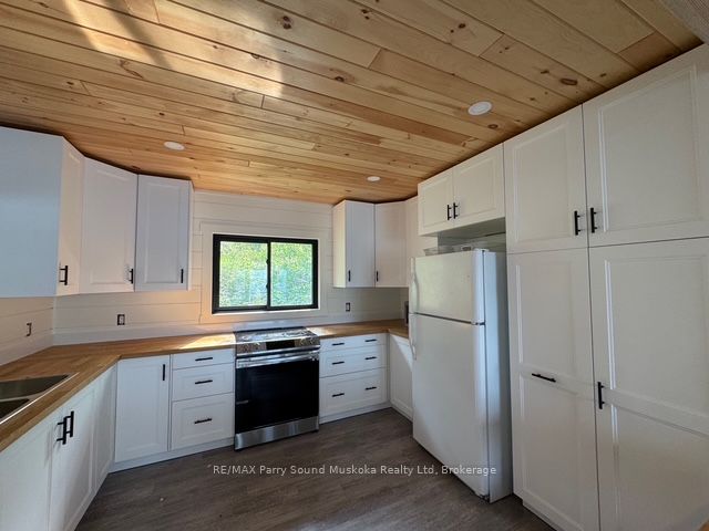 1370 Georgian Bay Water N/a Property Photo 13