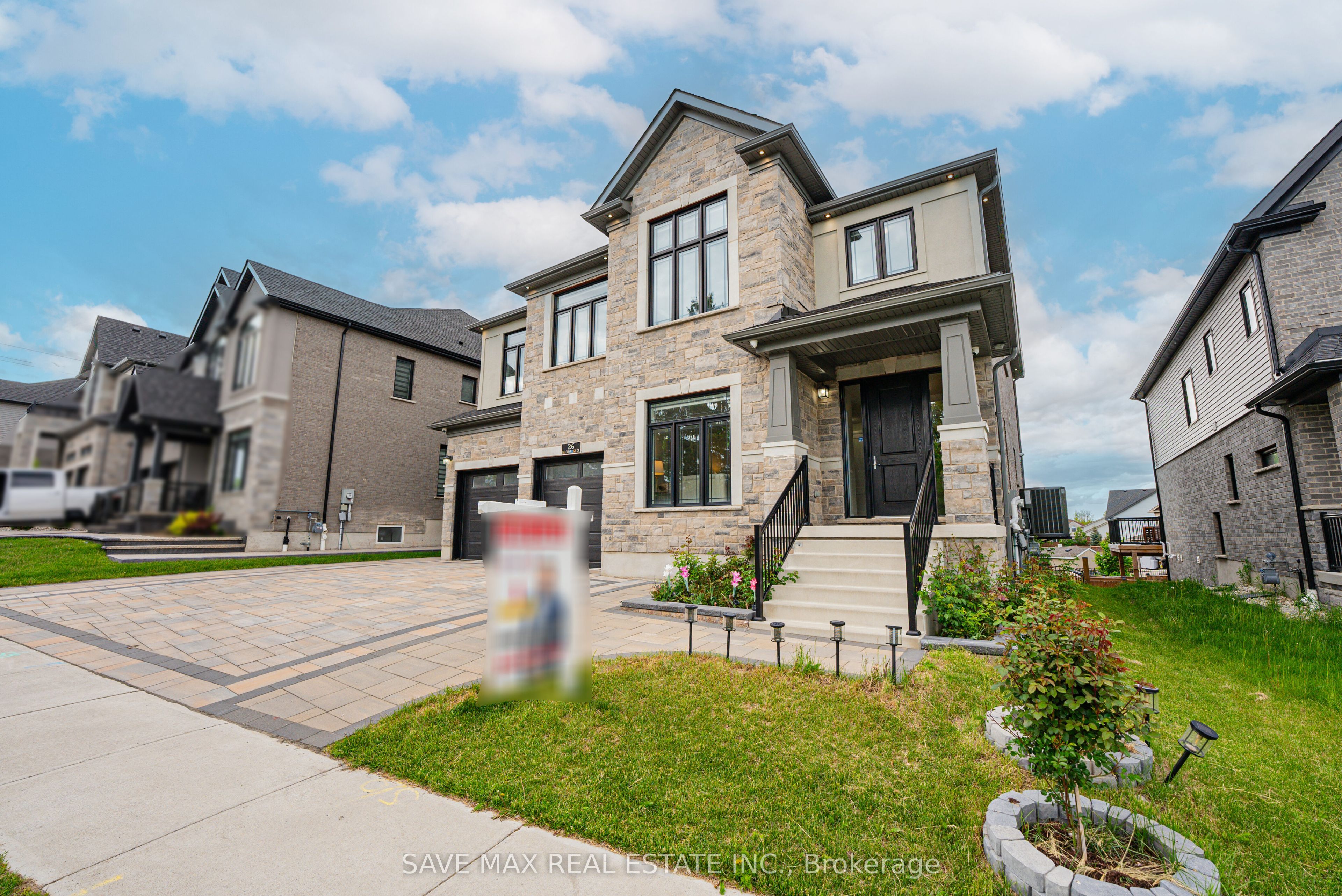26 Falconridge Drive Property Photo 4