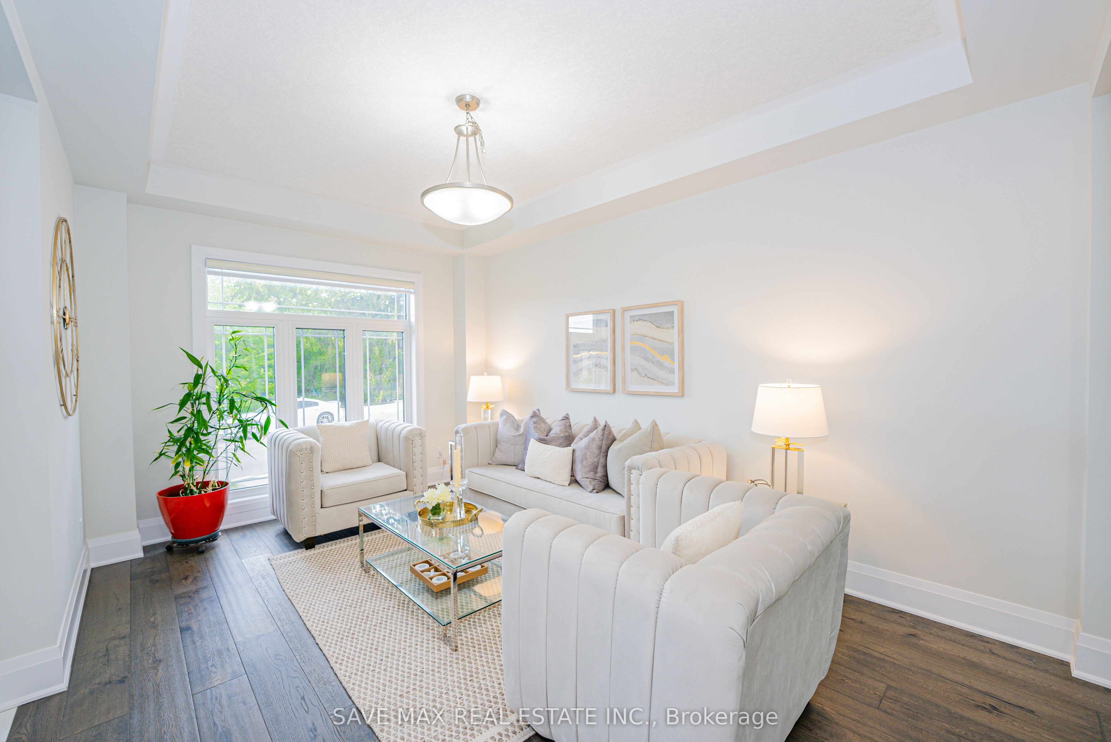 26 Falconridge Drive Property Photo 8