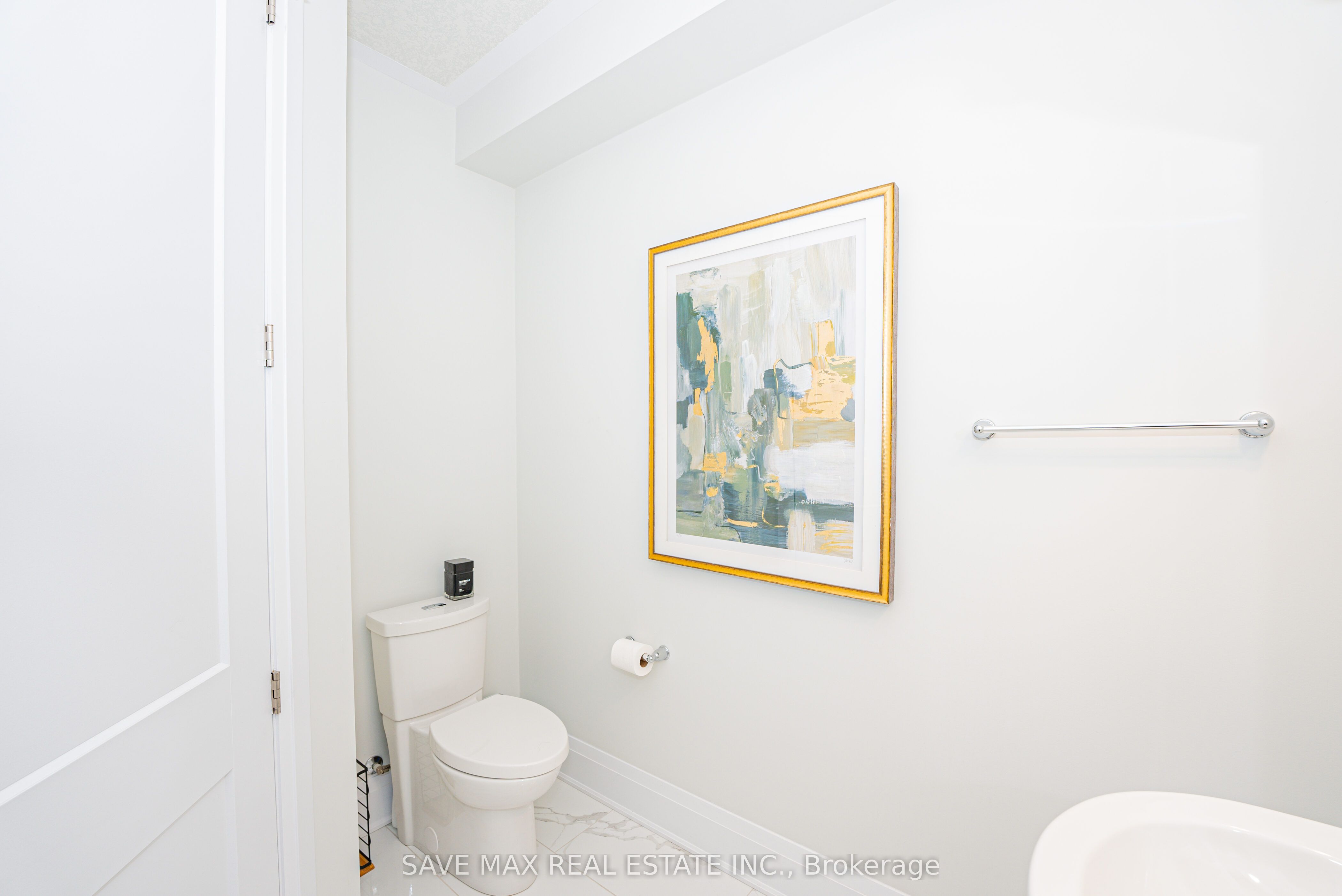 26 Falconridge Drive Property Photo 18